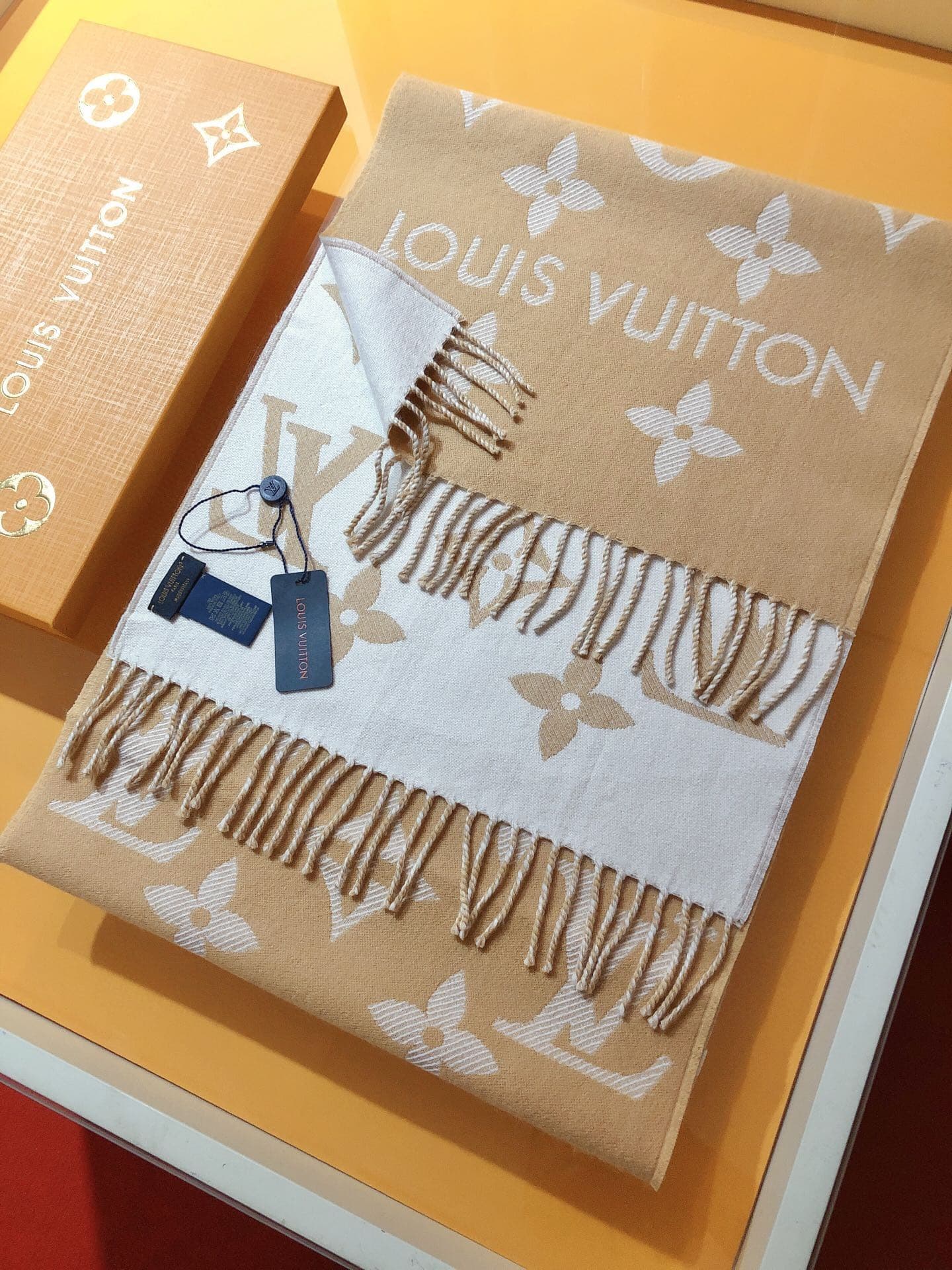 Louis Vuitton Product