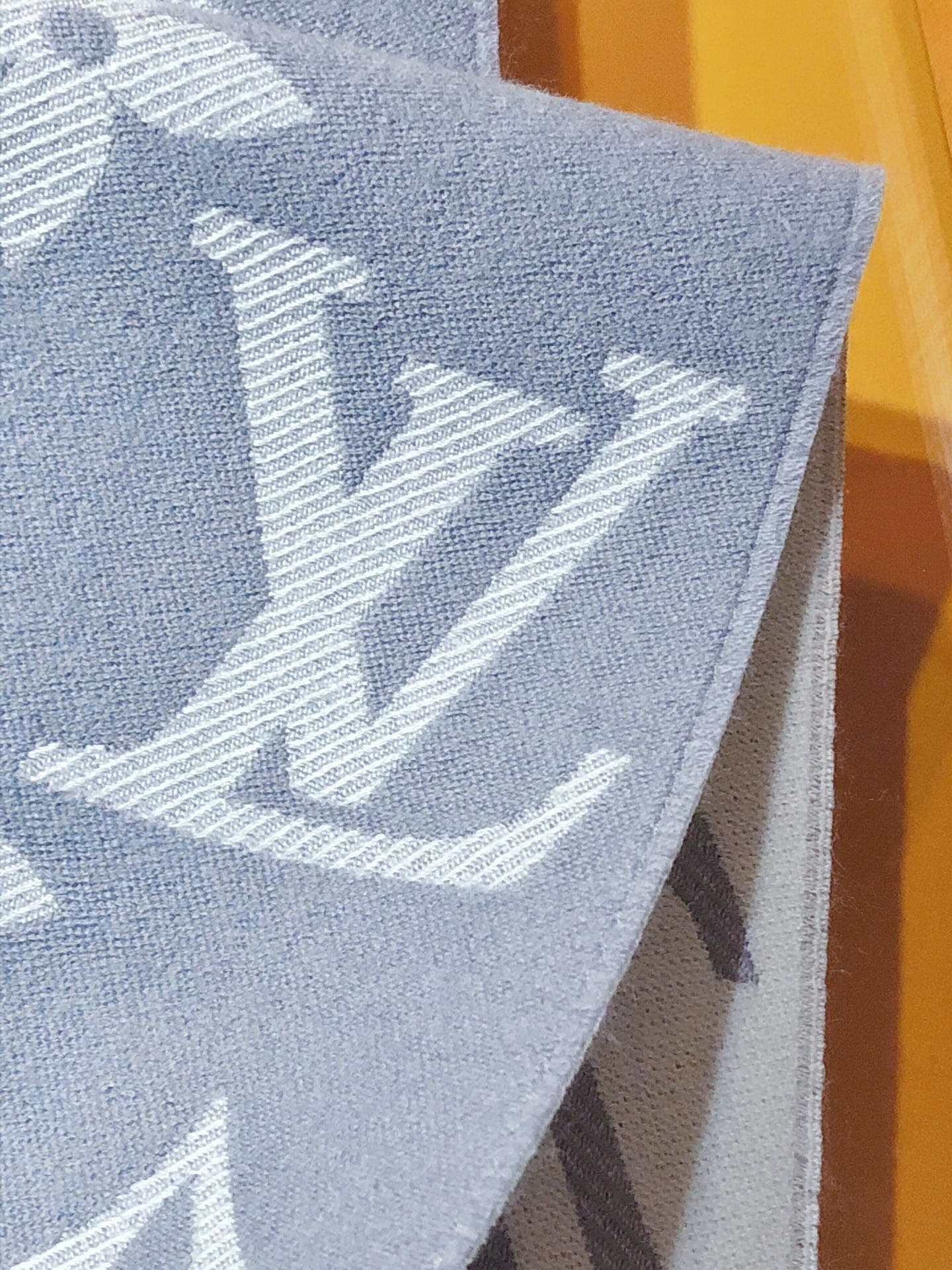 Louis Vuitton Product