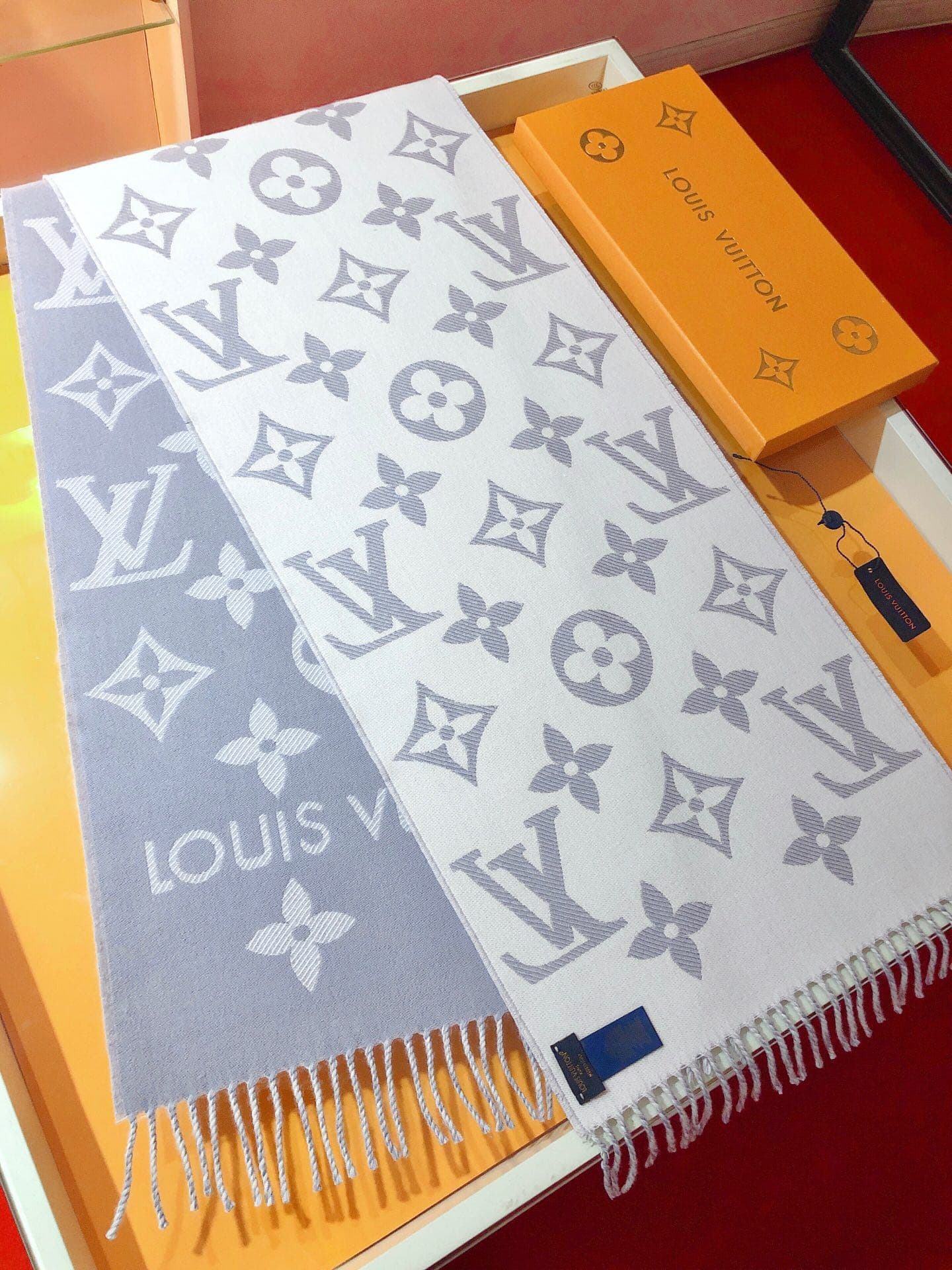 Louis Vuitton Product