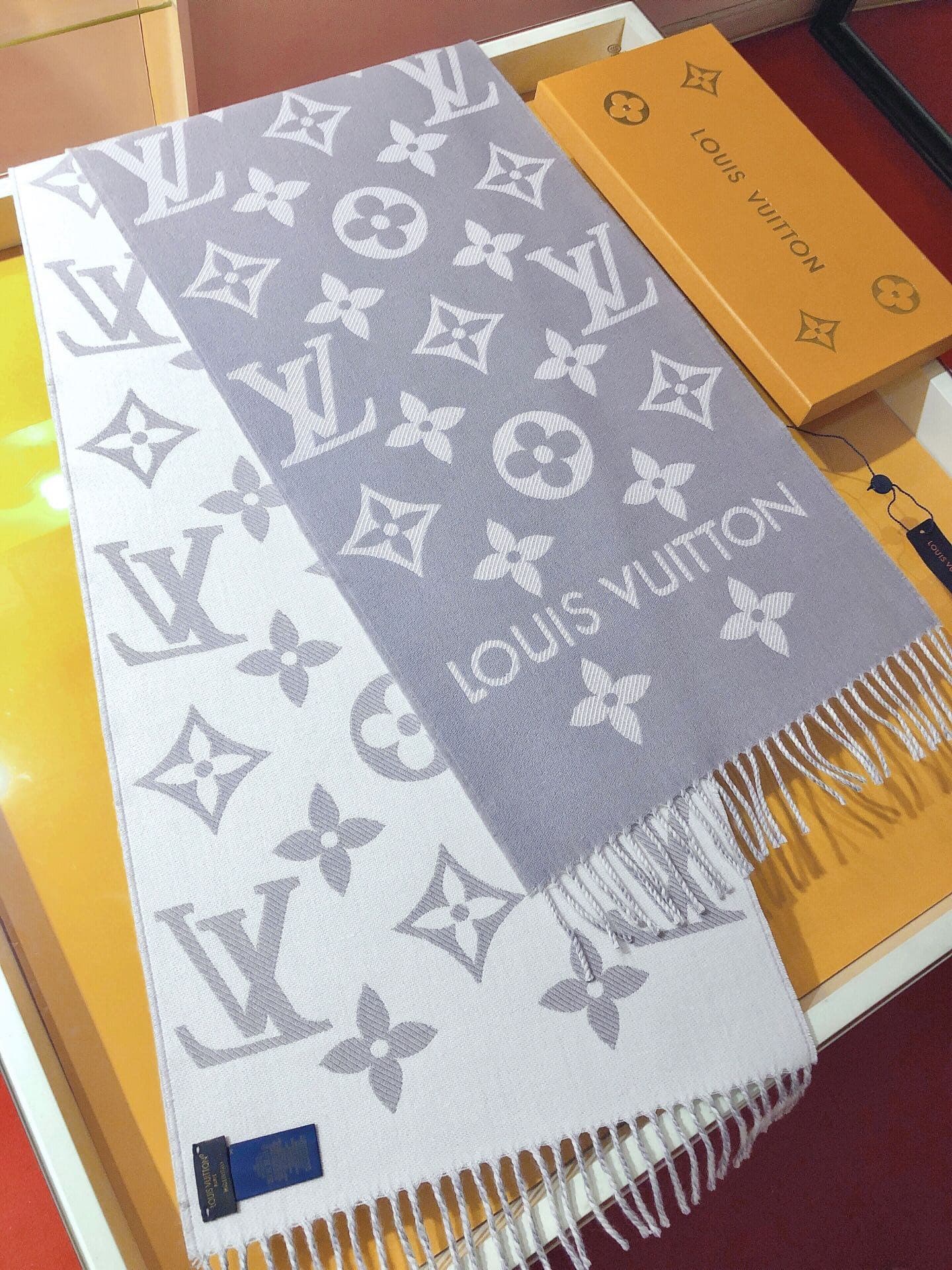 Louis Vuitton Product