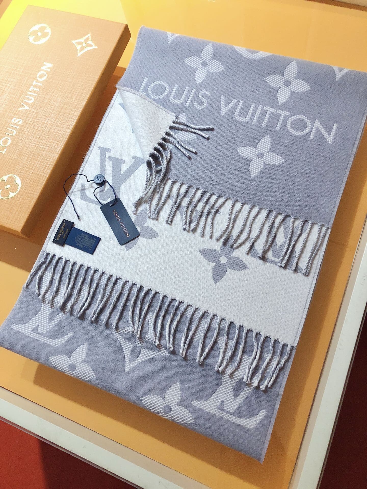 Louis Vuitton Product