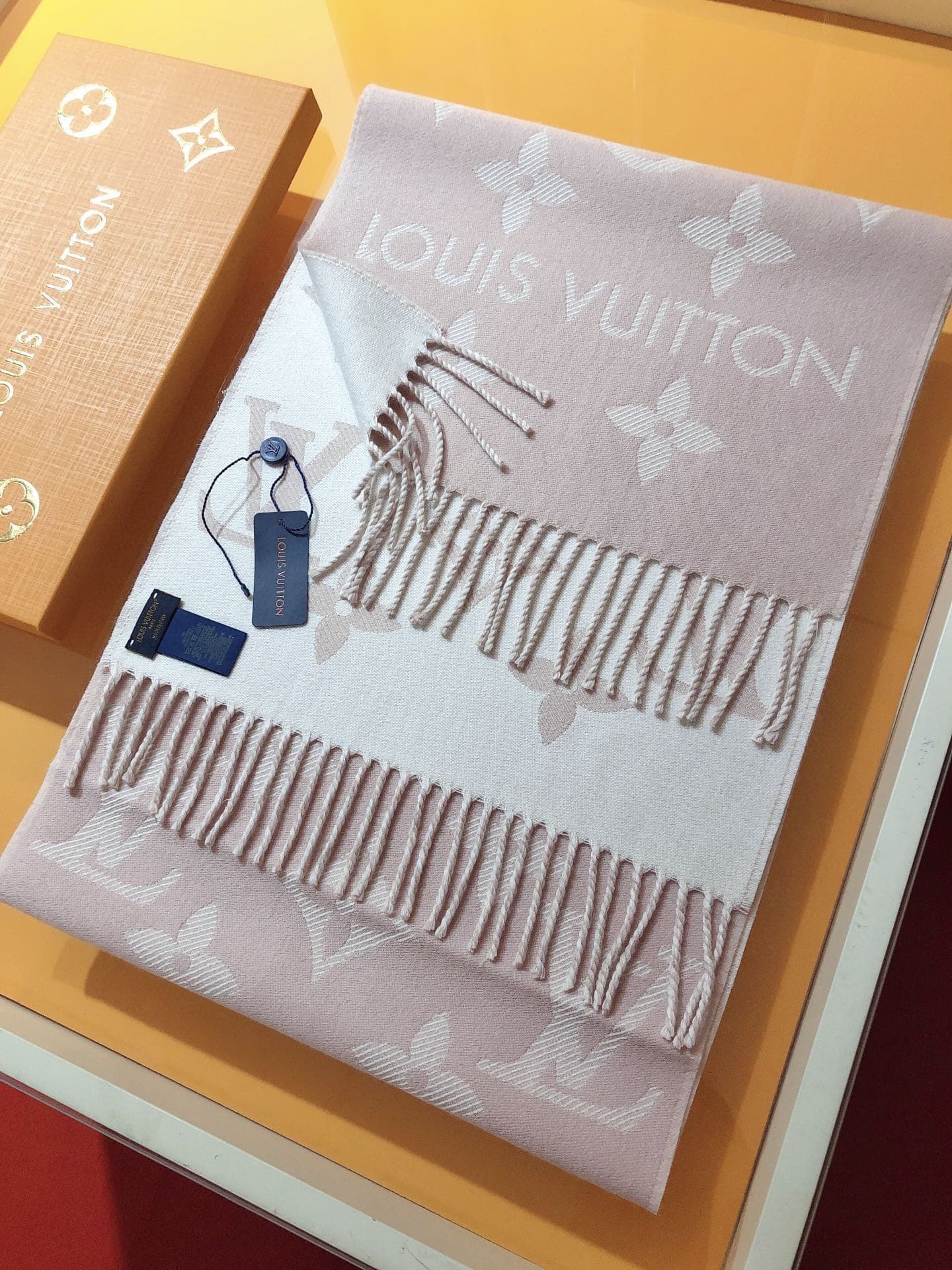 Louis Vuitton Product