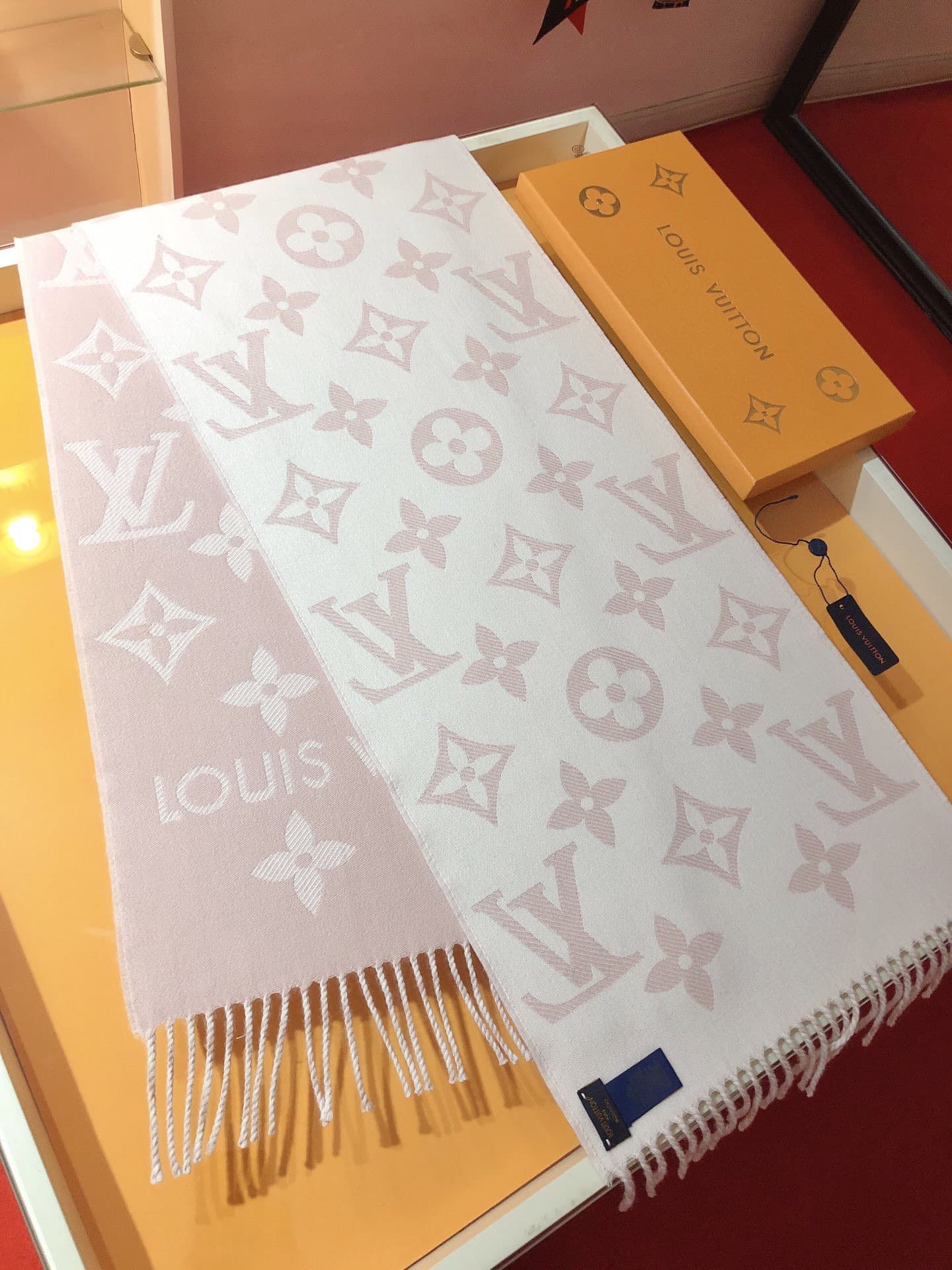 Louis Vuitton Product