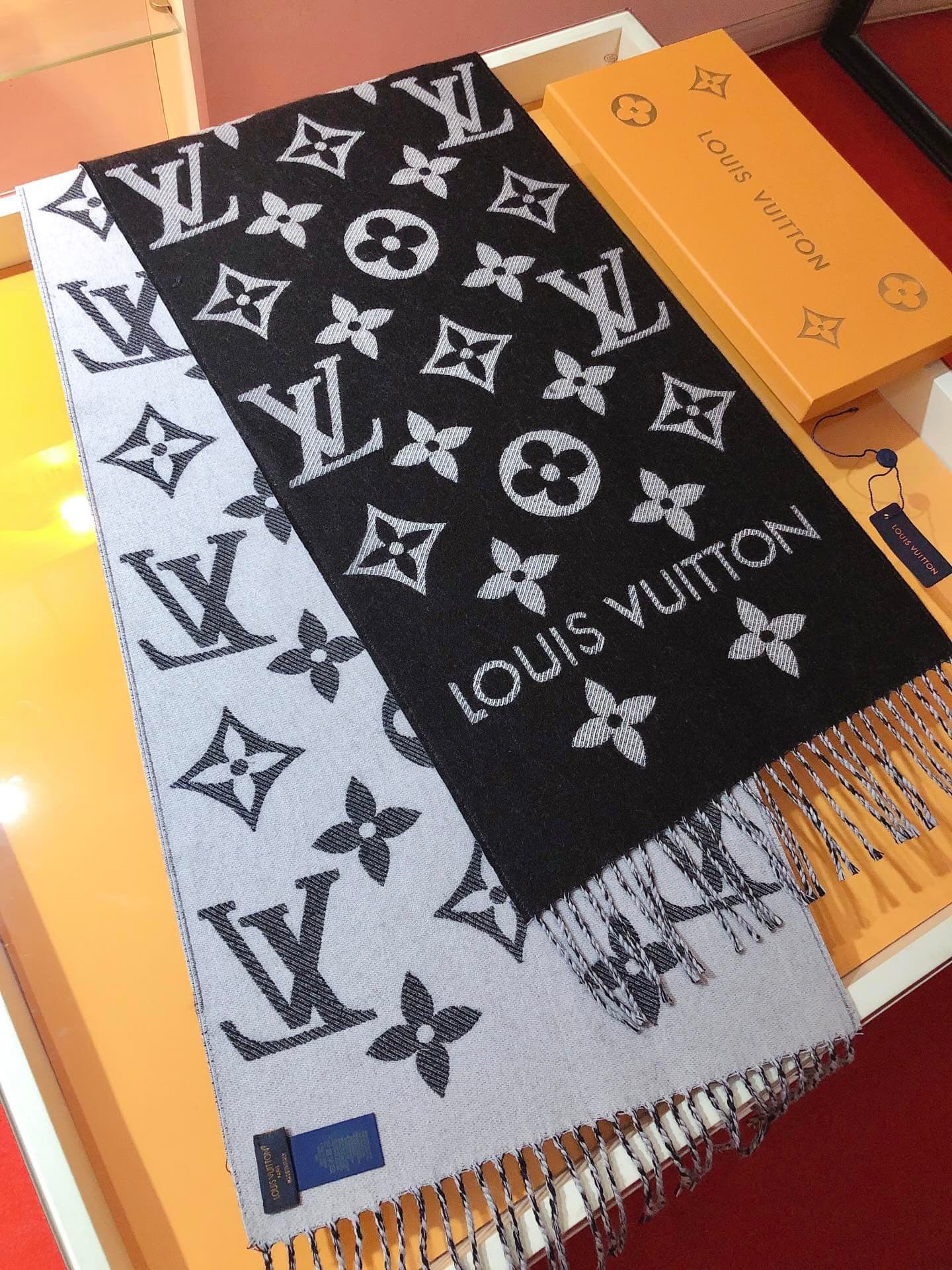 Louis Vuitton Product
