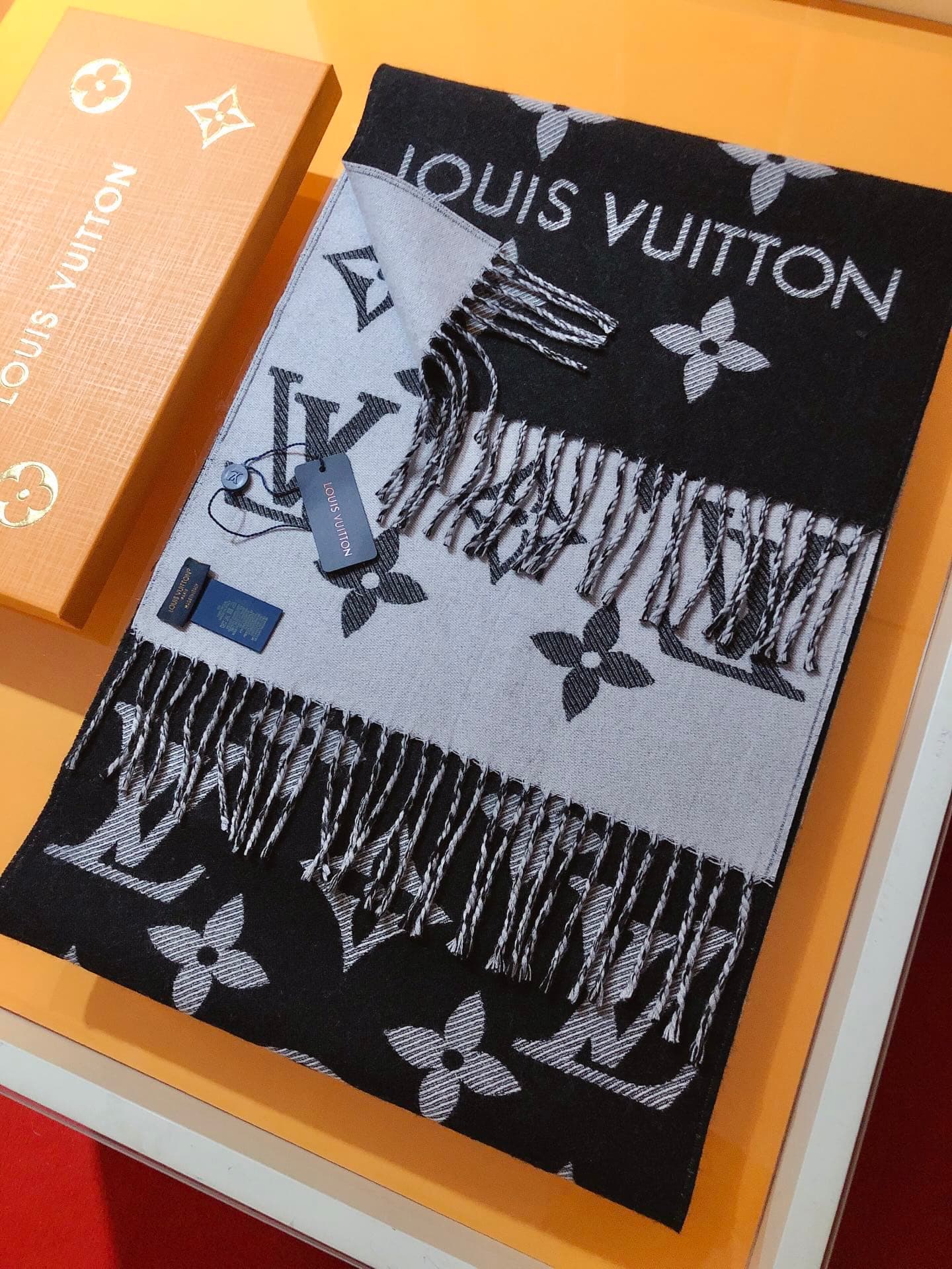 Louis Vuitton Product