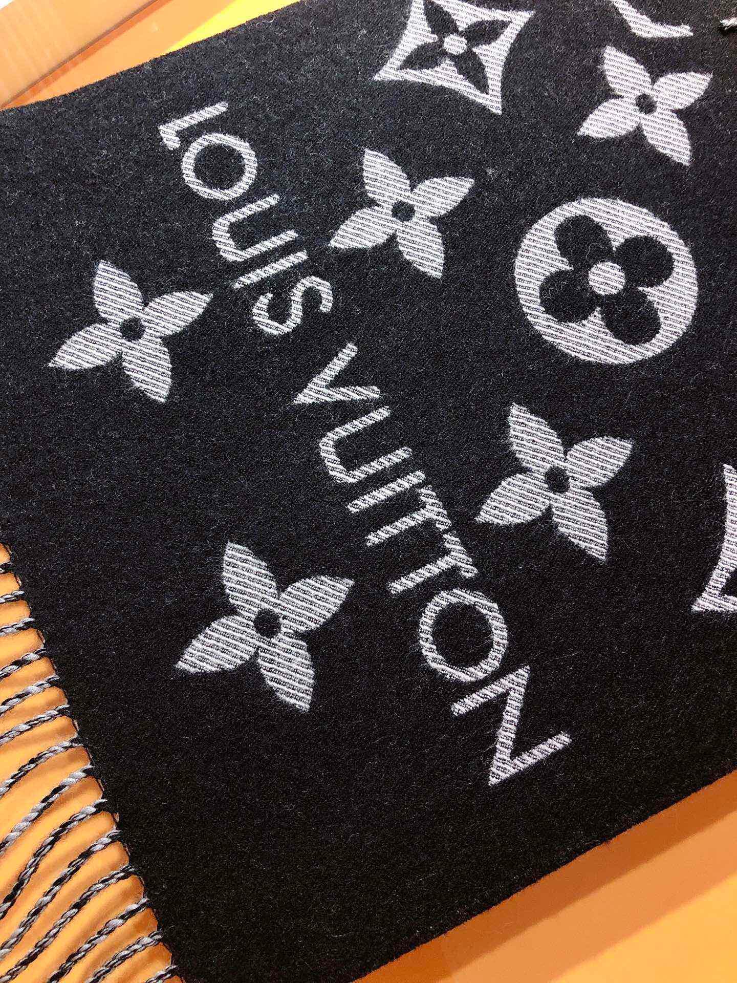Louis Vuitton Product