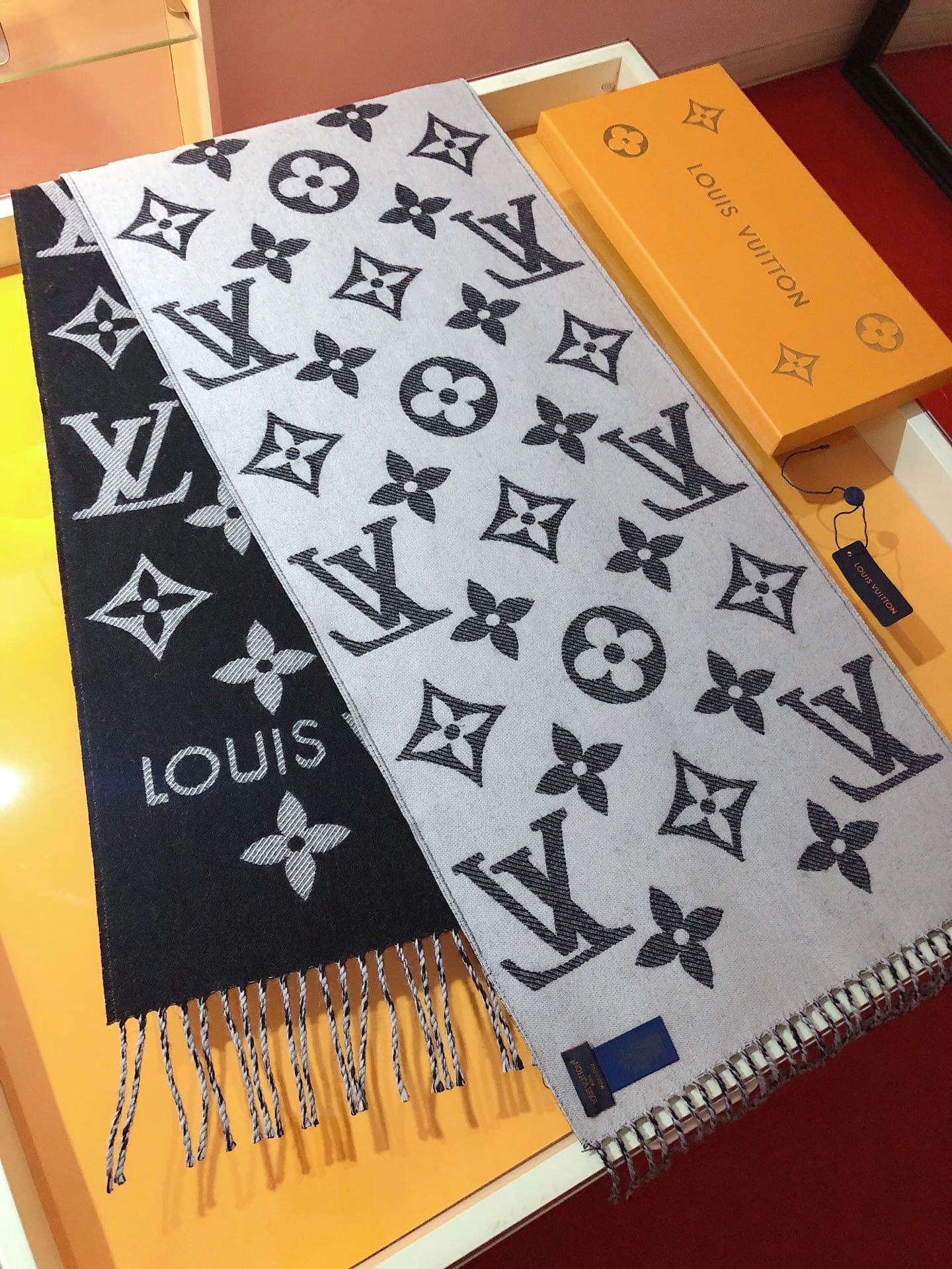 Louis Vuitton Product