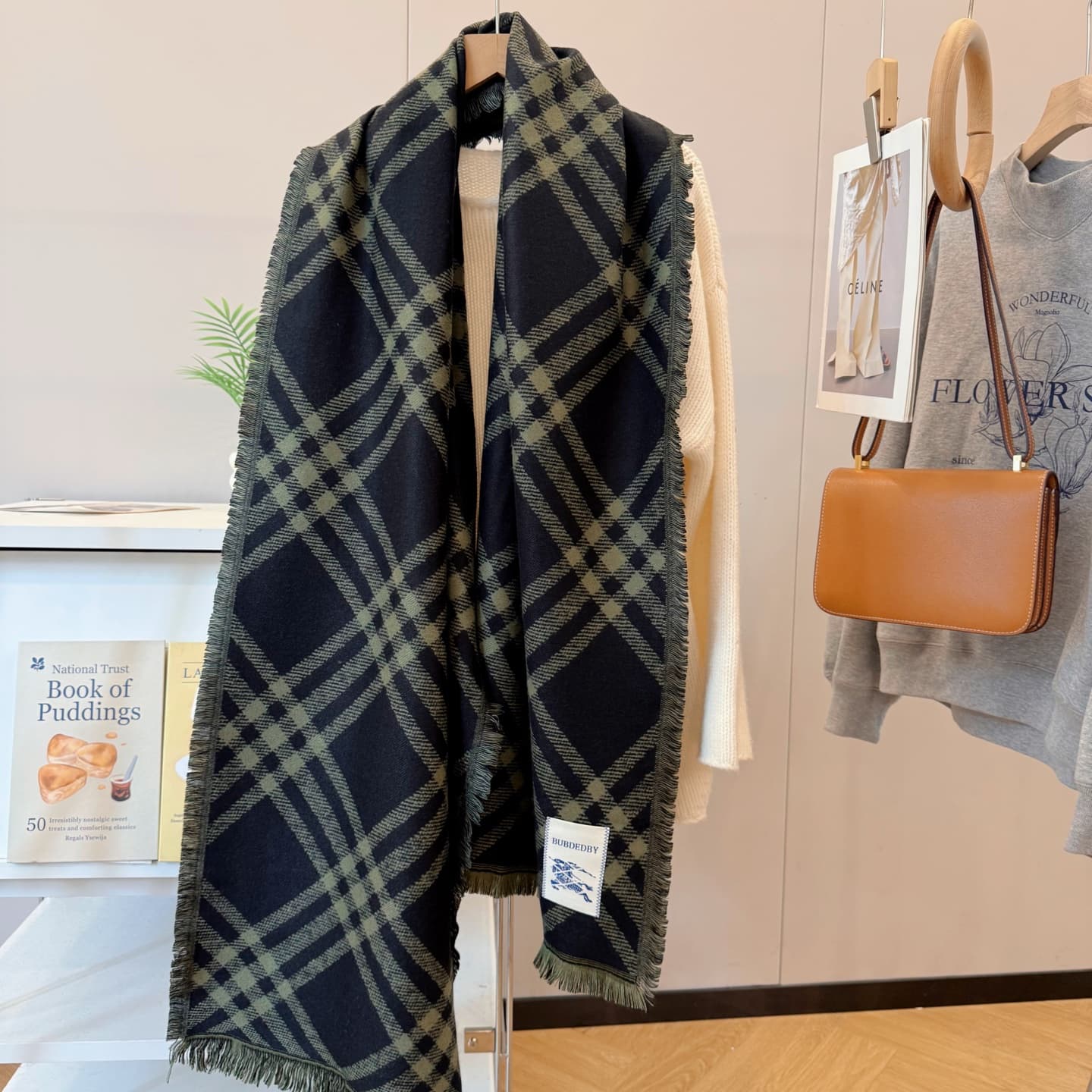 围巾 Apparel