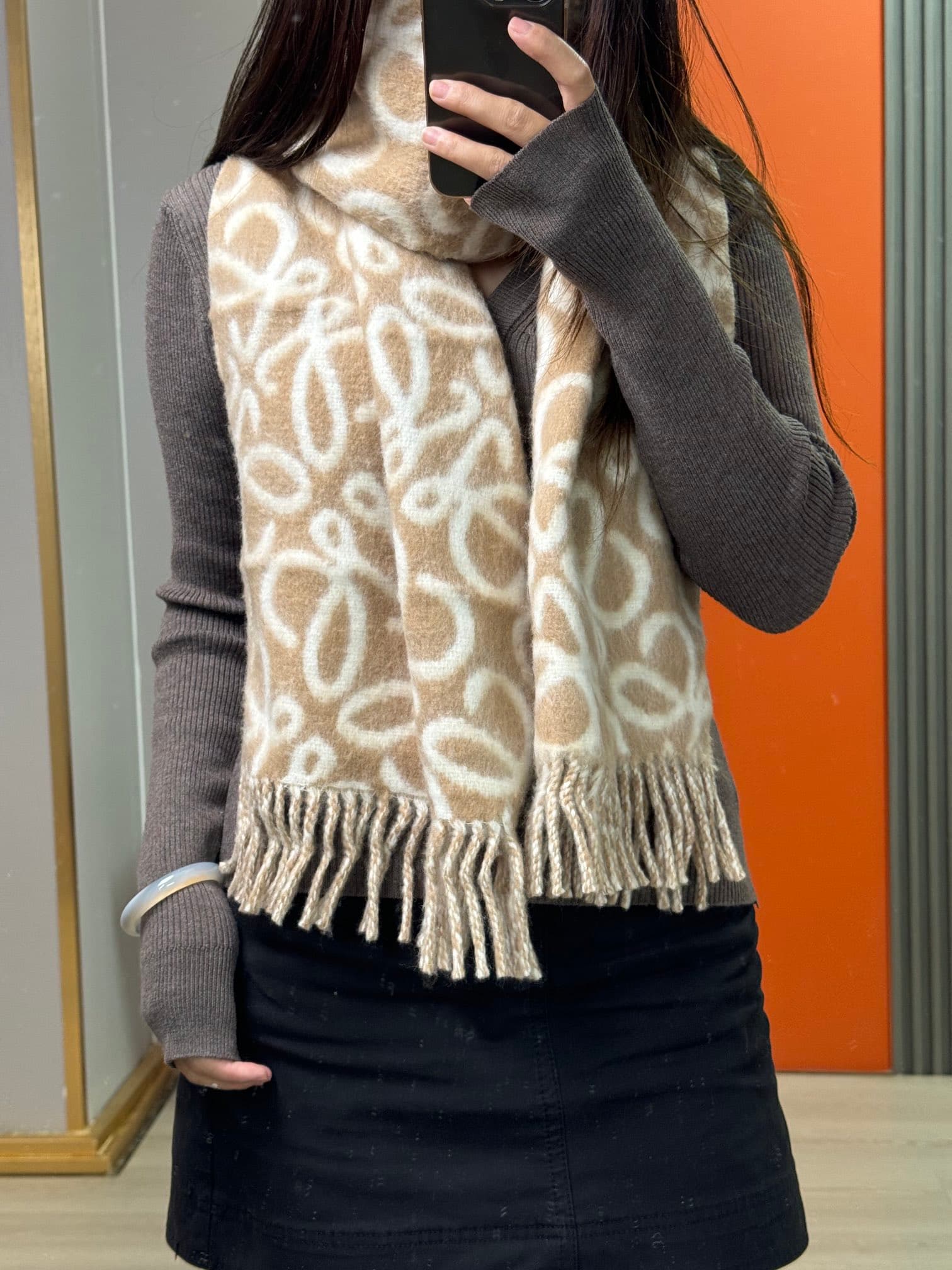 Loewe Cream Product