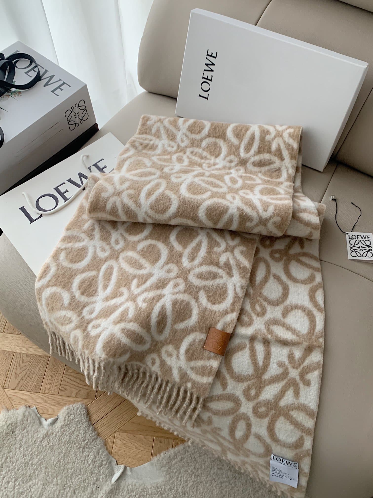 Loewe Cream Product