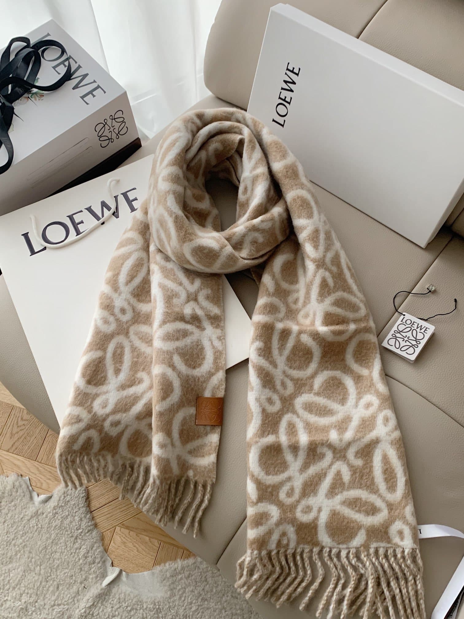 Loewe Cream Product