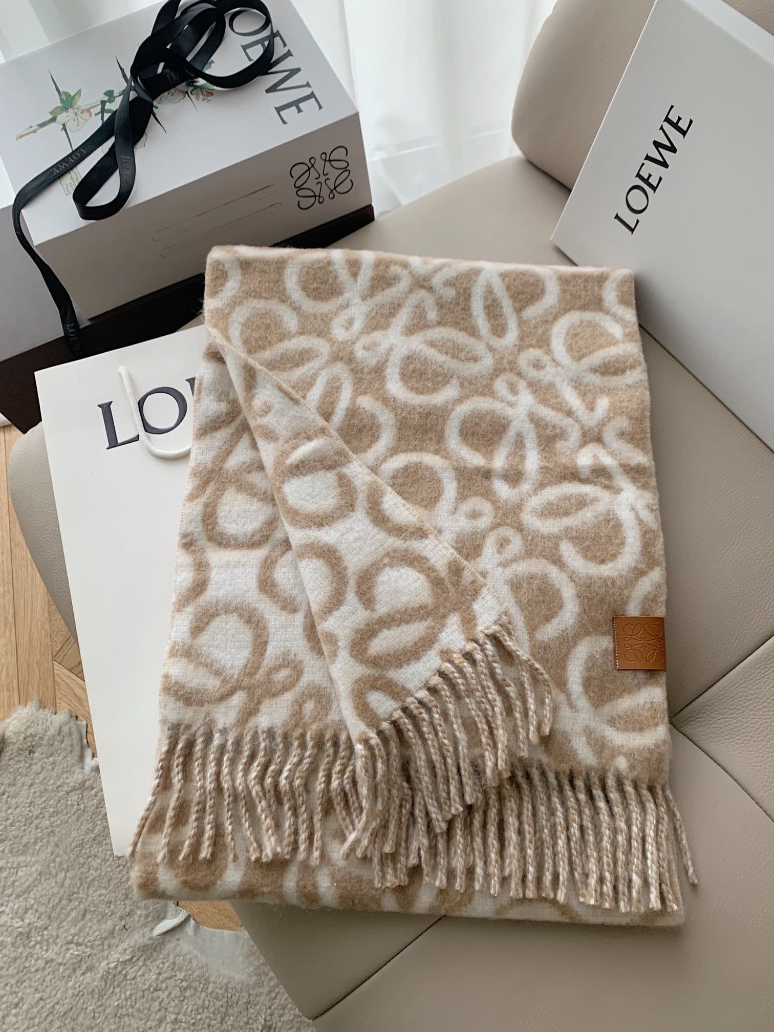 Loewe Cream Product