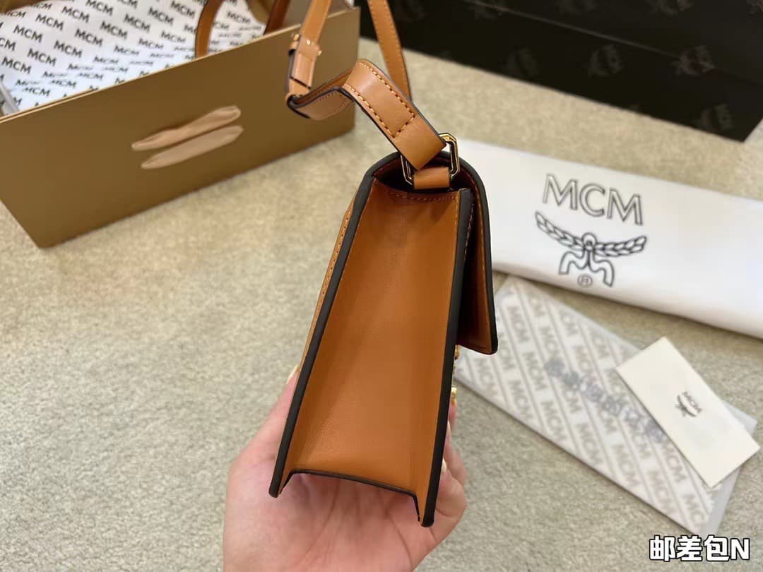 MCM原版 Crossbody Bag