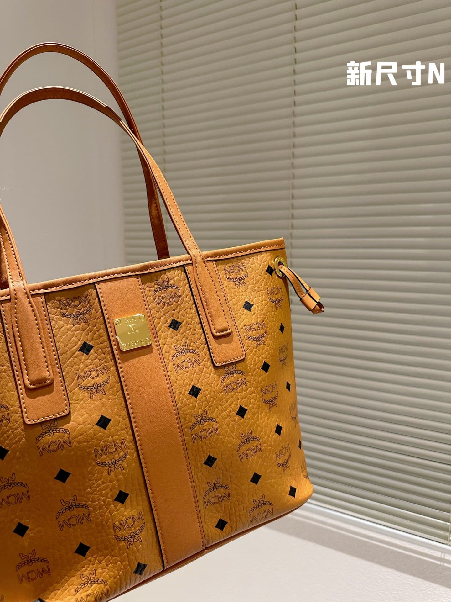 MCM原版 Small Tote Bag
