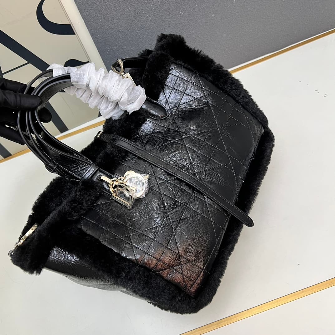 Dior Gold Bag 1A1190