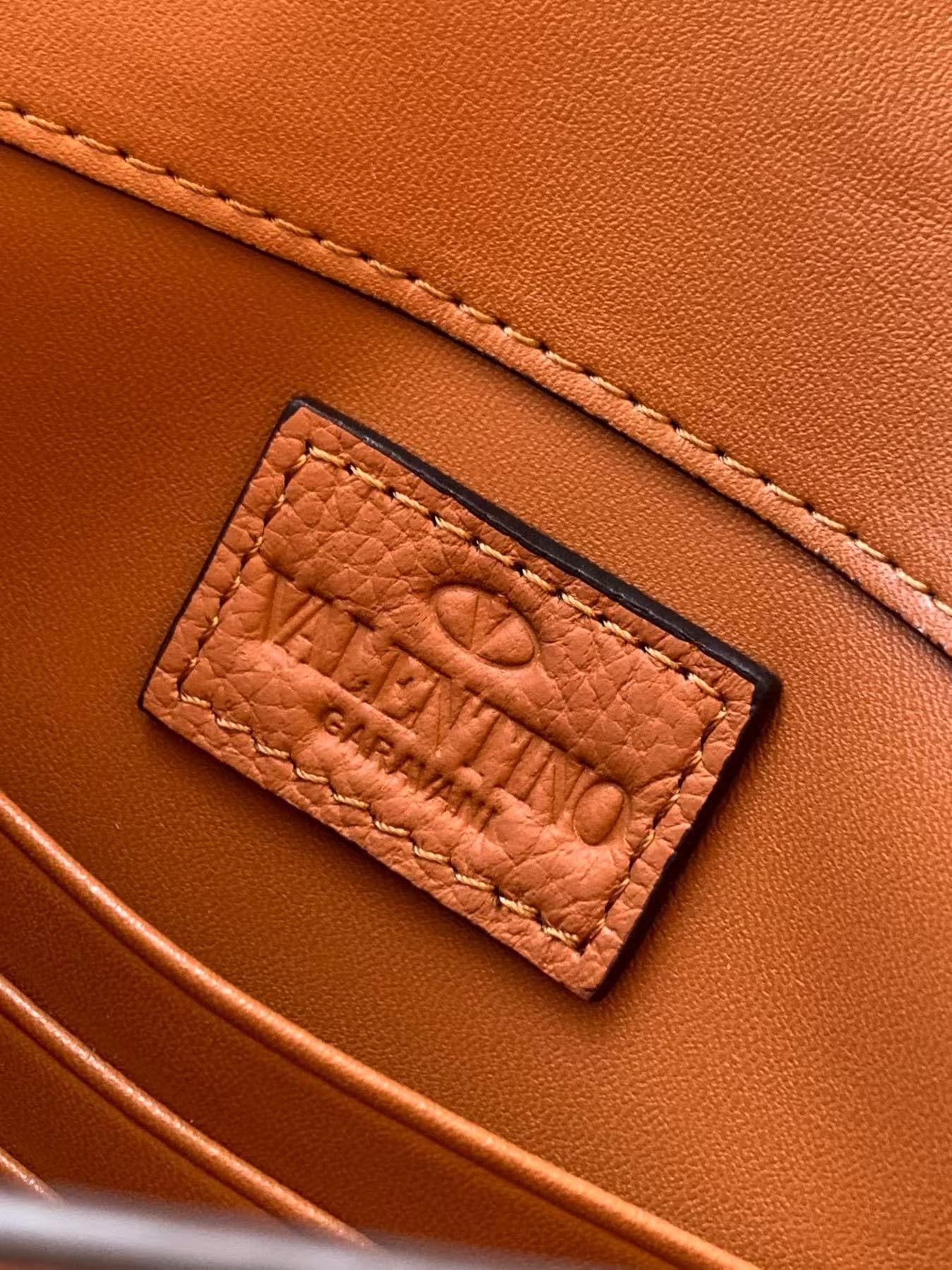 Valentino Pouch 6005