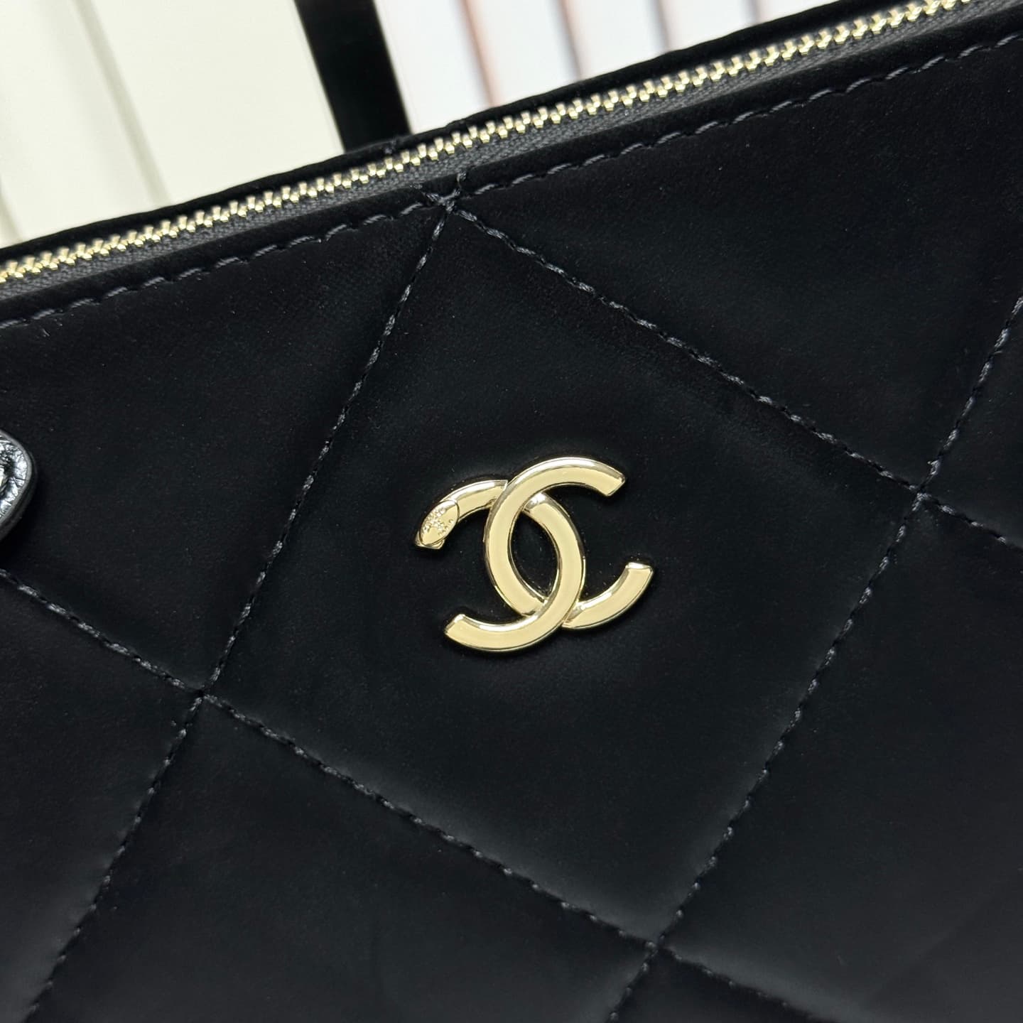 Chanel Gold Crossbody Bag 6207