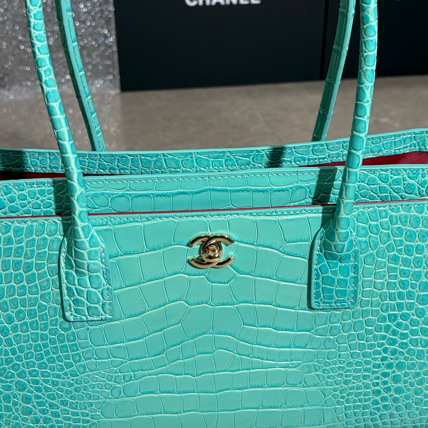 Chanel Green Shoulder Bag 7077