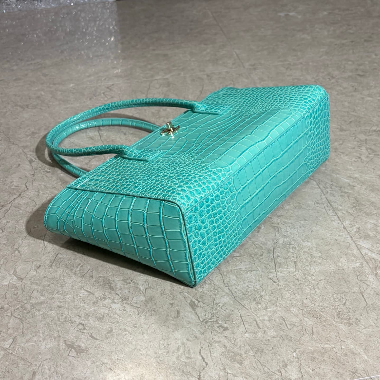 Chanel Green Shoulder Bag 7077