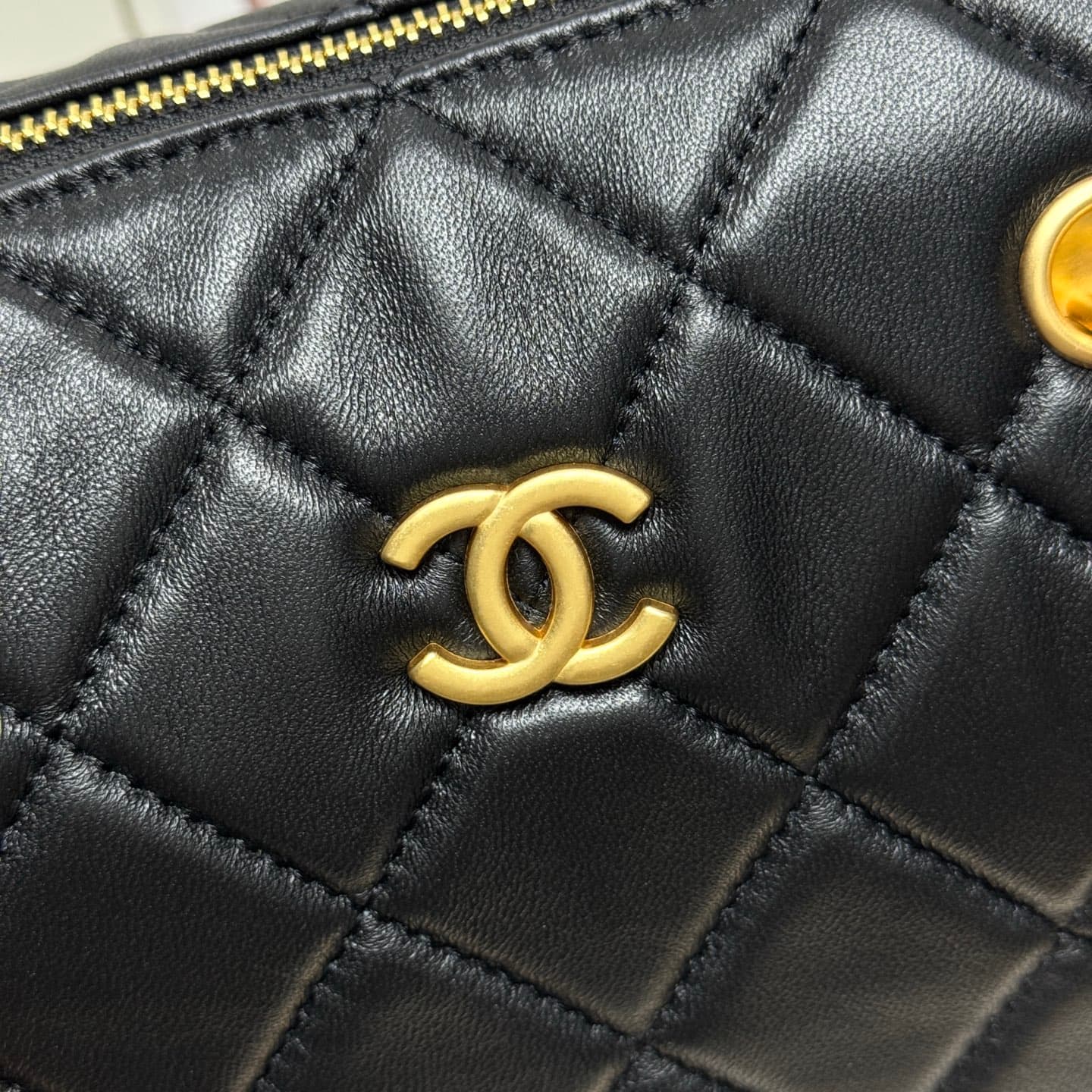 Chanel Gold Bag 6109