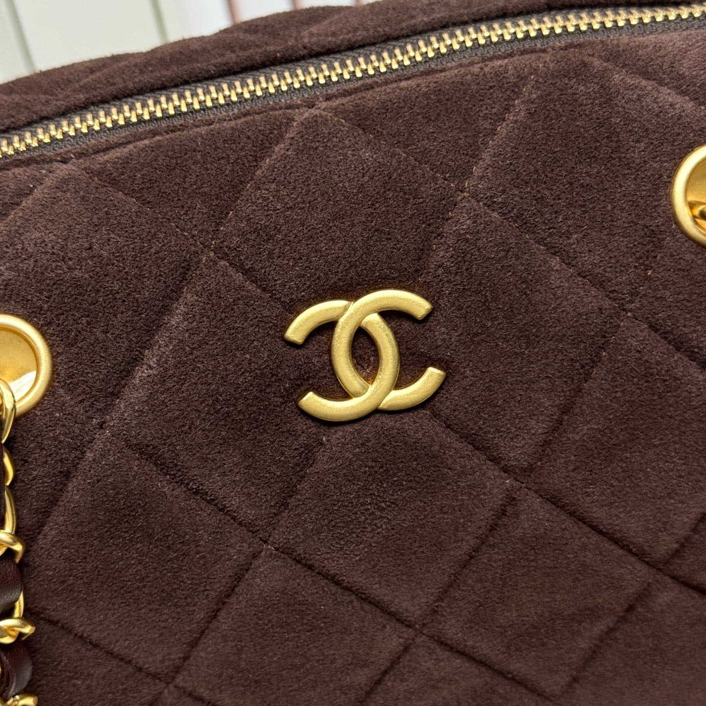 Chanel Gold Bag 6109