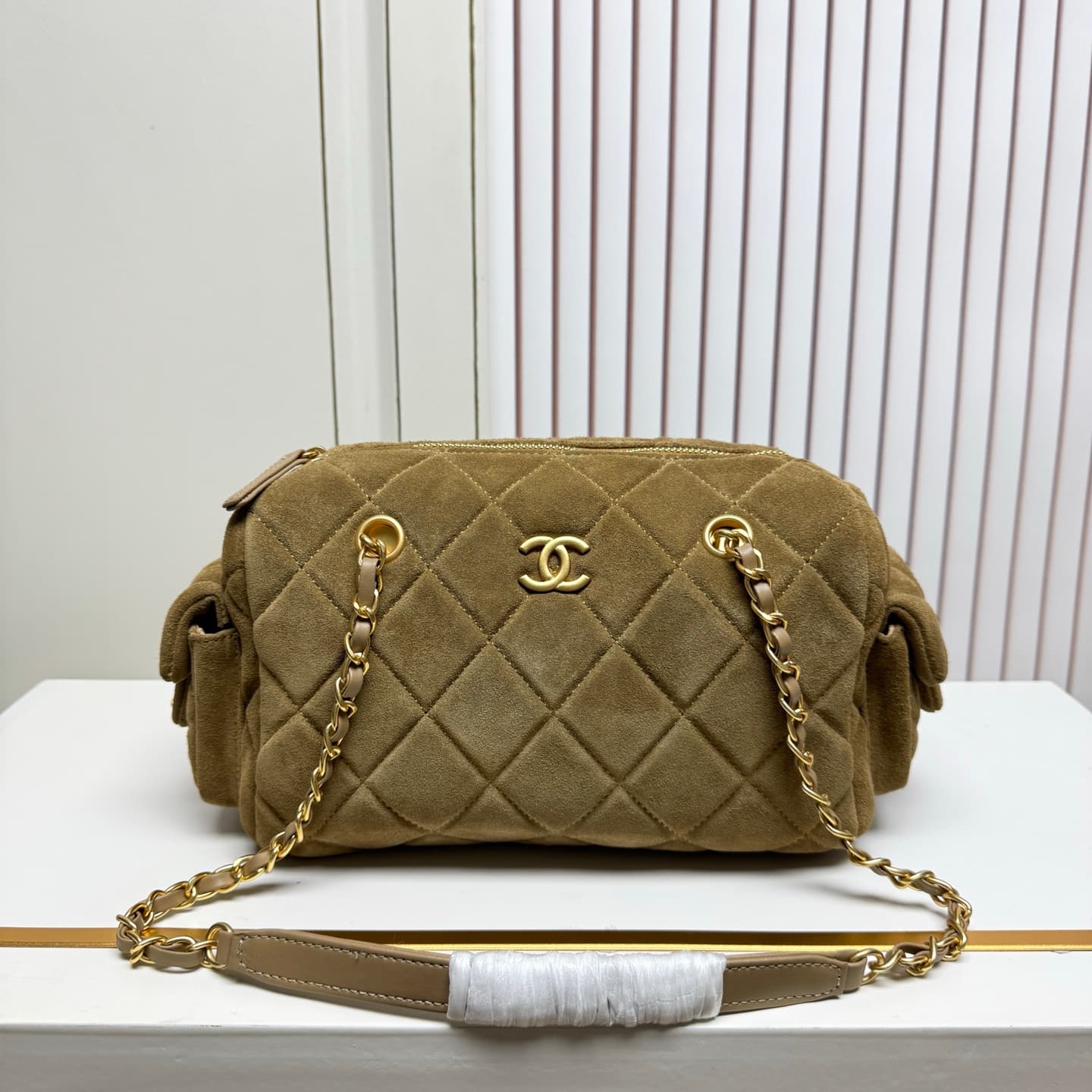 Chanel Gold Bag 6109