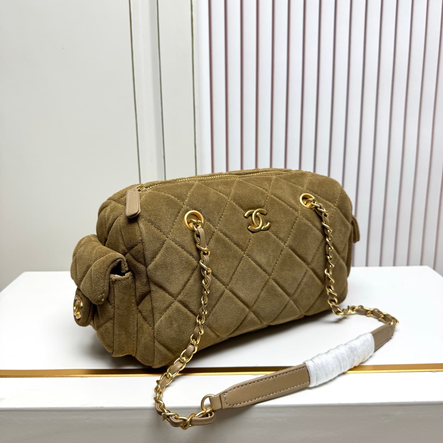 Chanel Gold Bag 6109