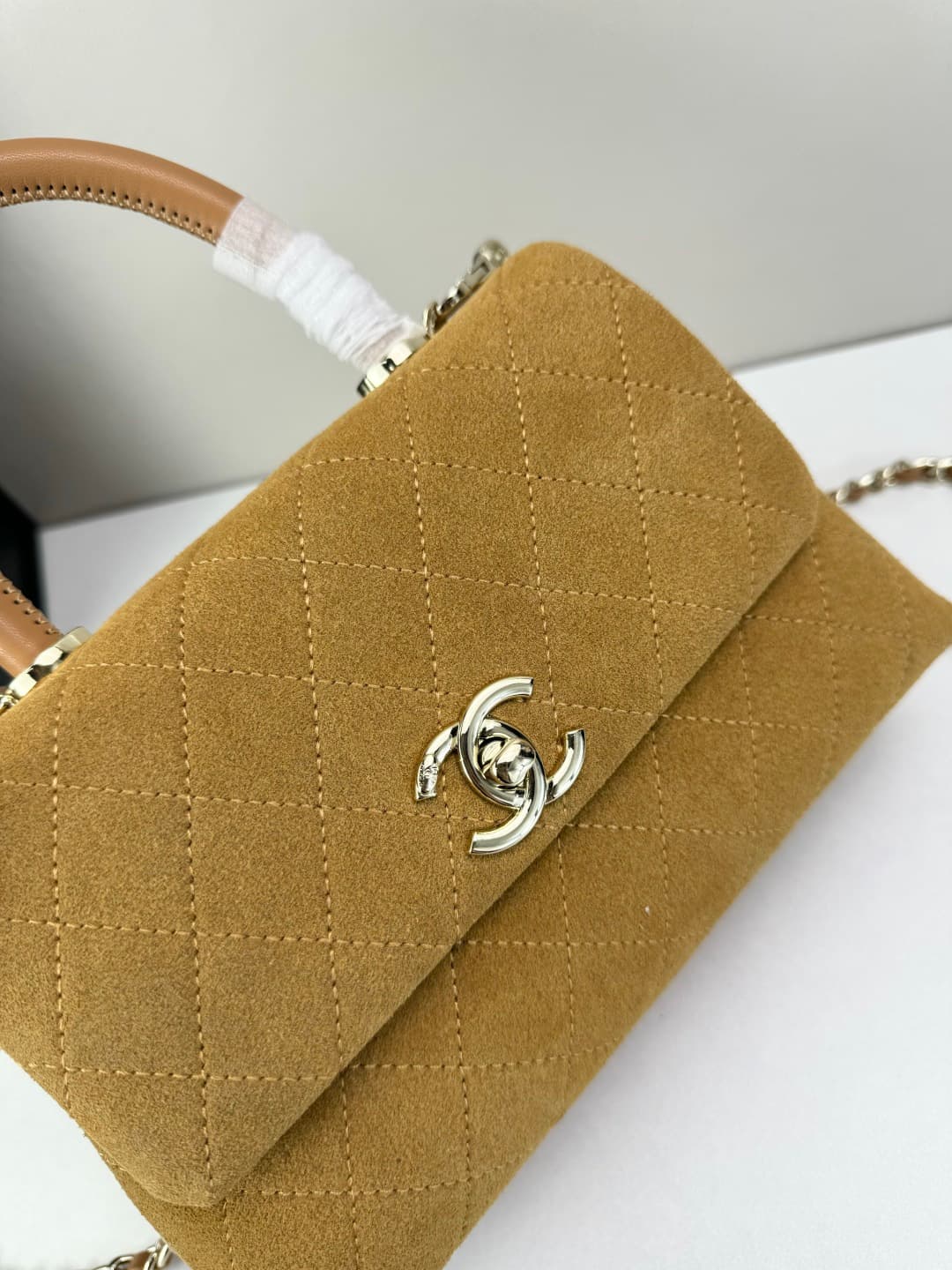 Chanel Gold Bag 92990