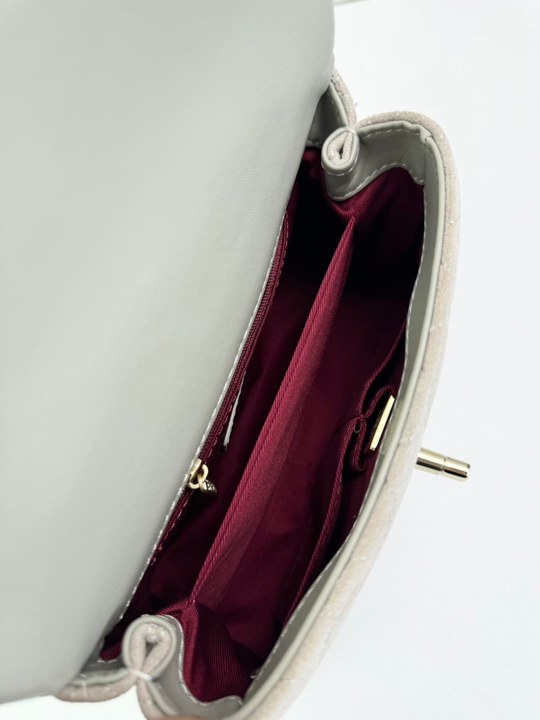 Chanel Gold Bag 92990