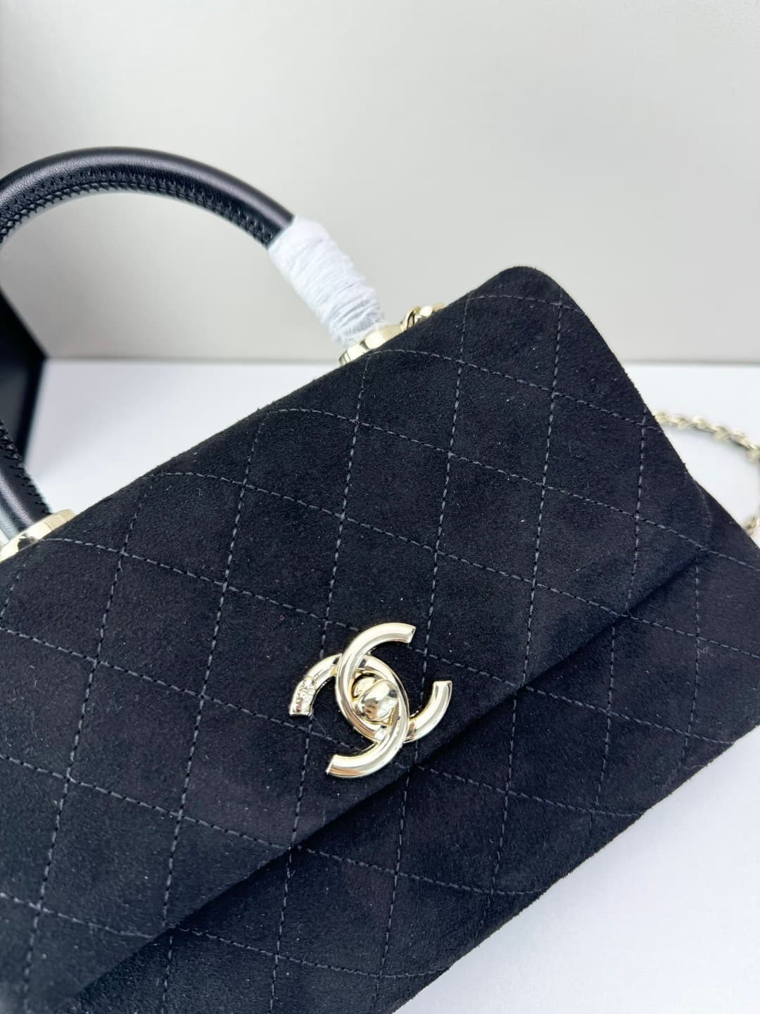 Chanel Gold Bag 92990