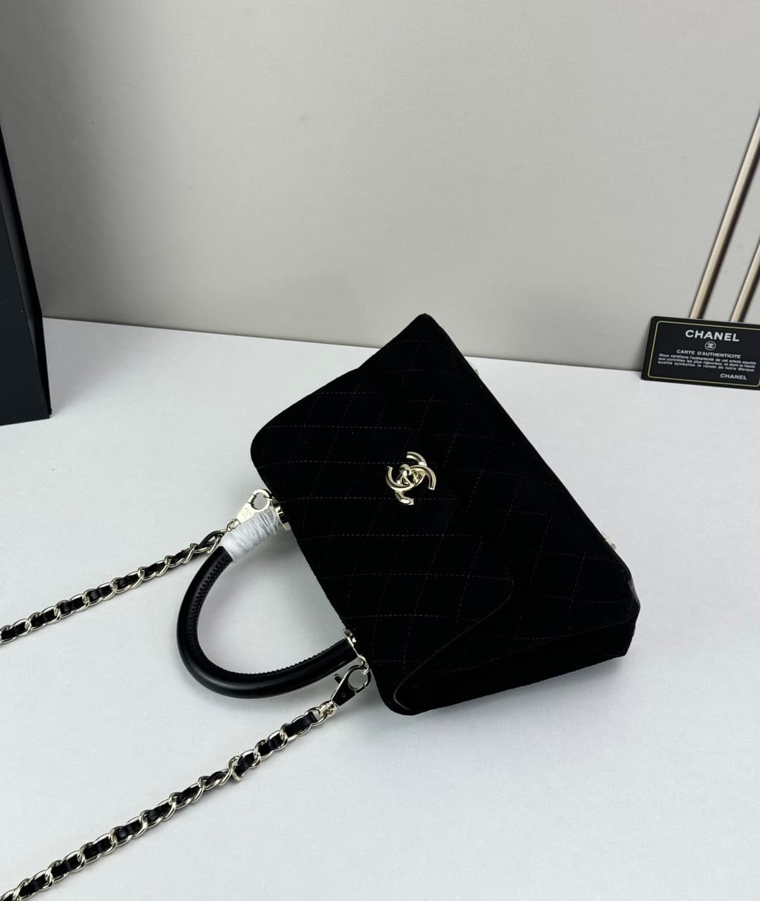 Chanel Gold Bag 92990