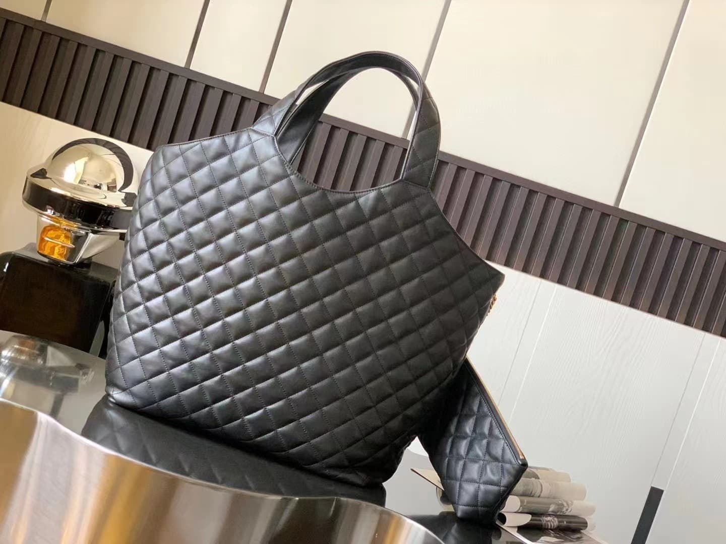 Saint Laurent Tote Bag 698651