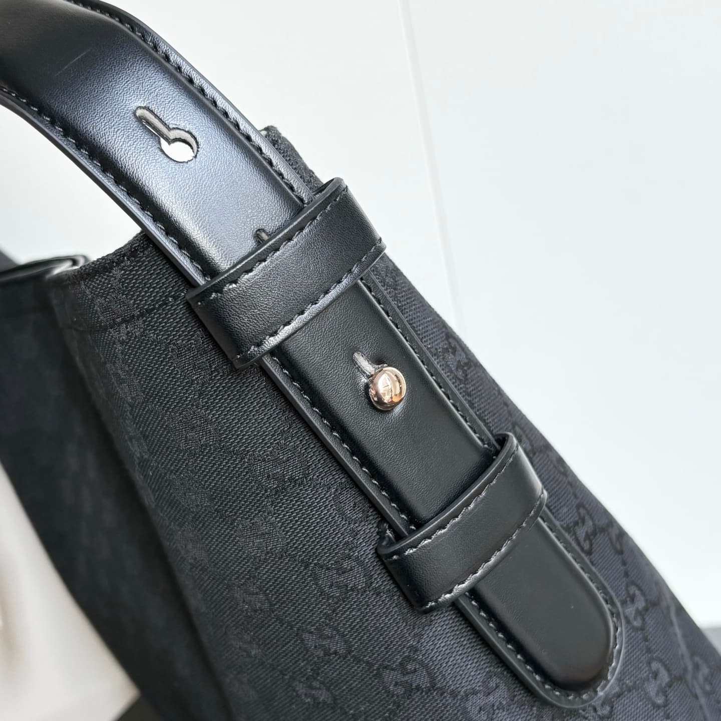 Gucci Product 850926