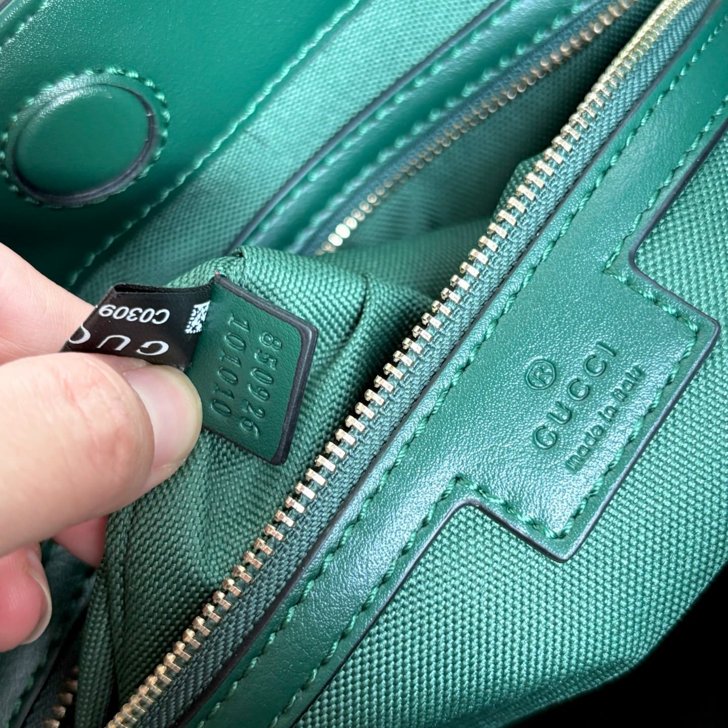 Gucci Product 850926