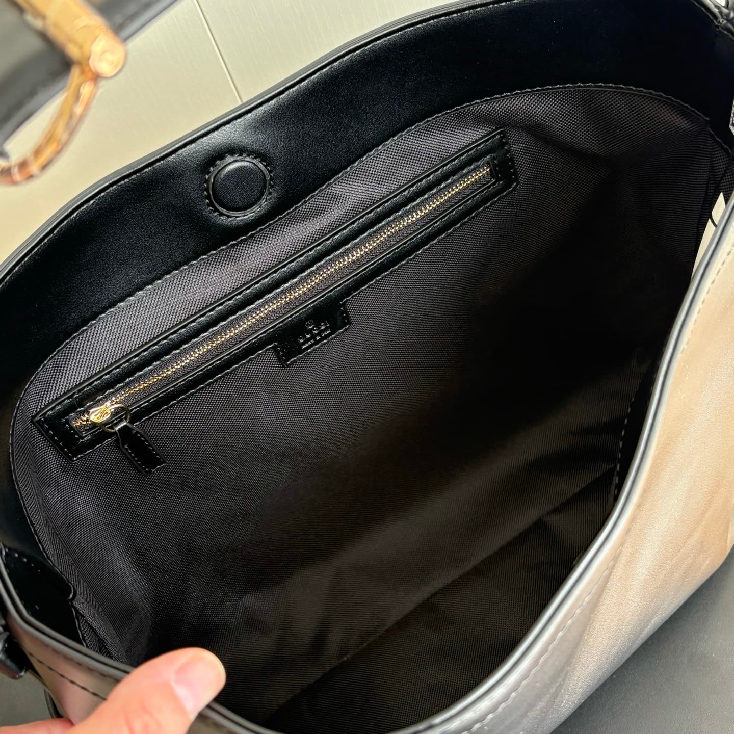 Gucci Product 850926