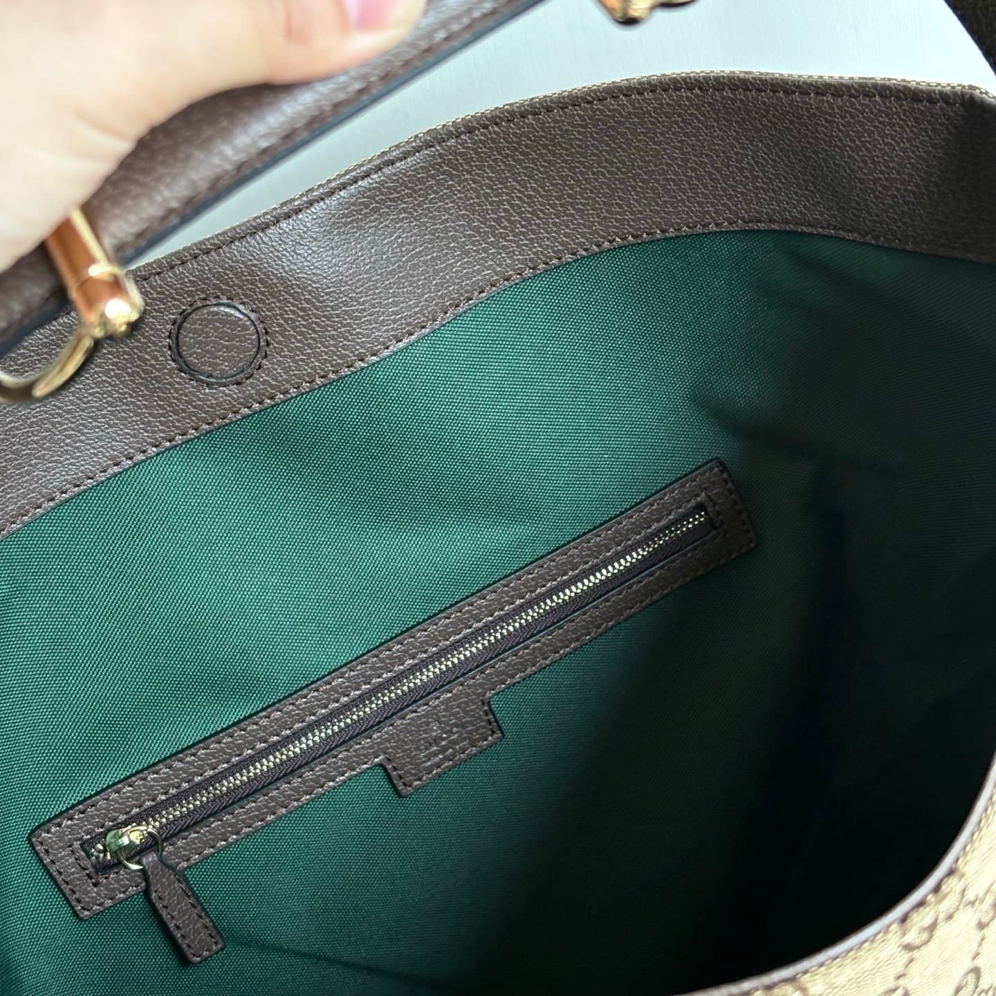 Gucci Product 850546