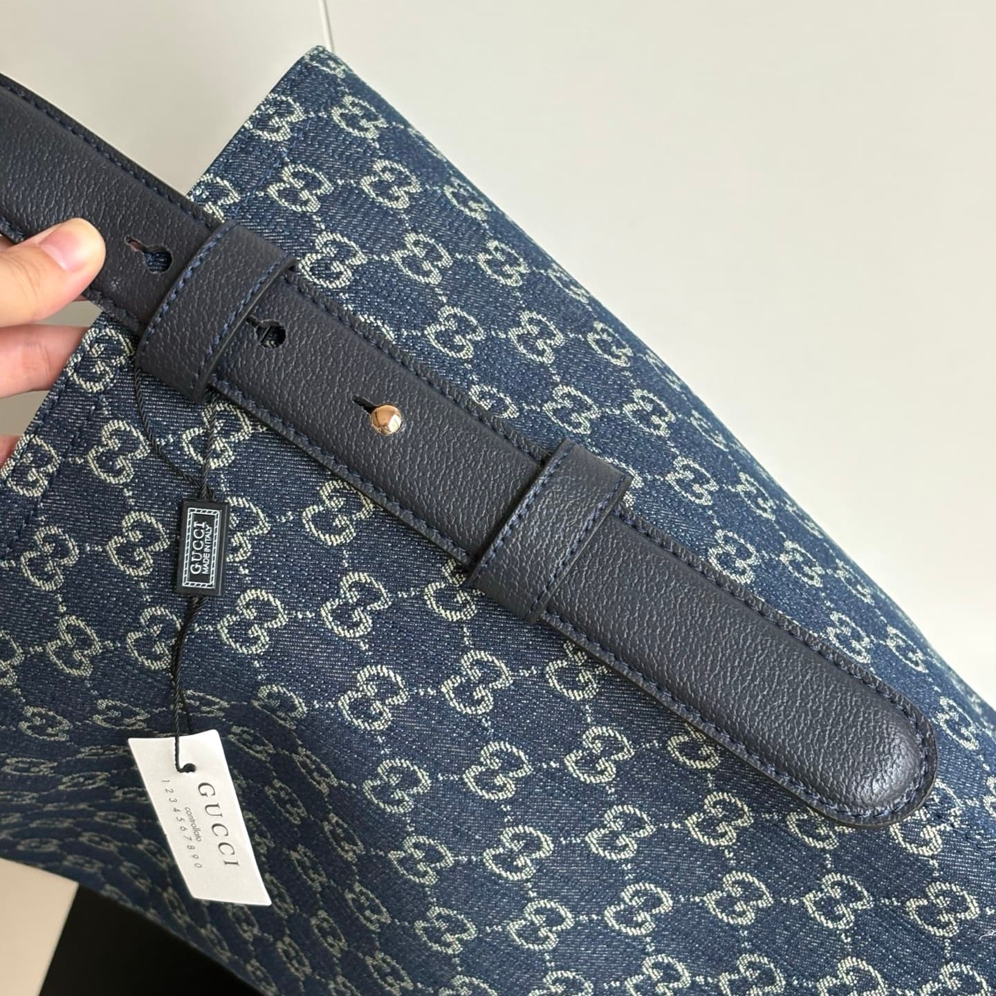 Gucci Product 850546