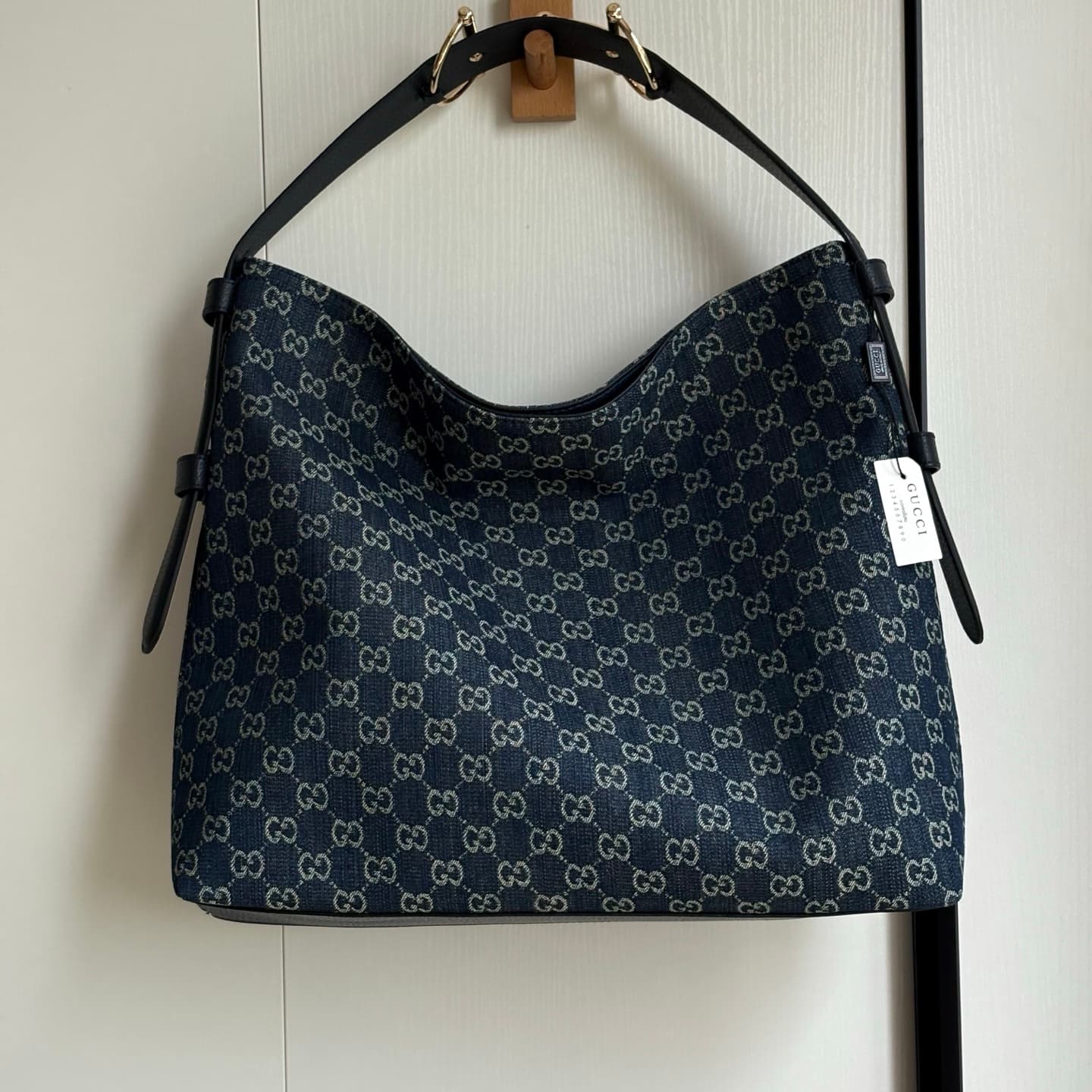 Gucci Product 850546