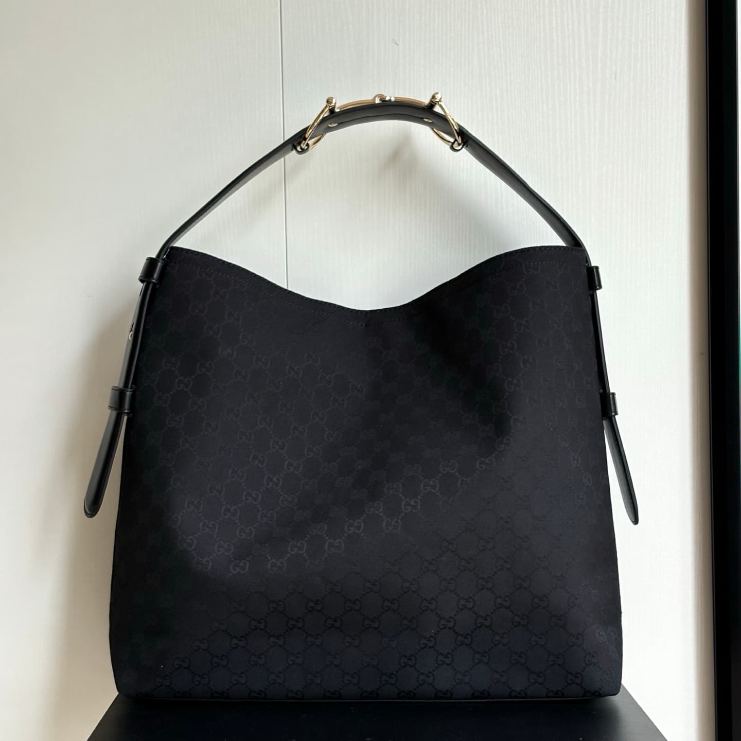 Gucci Product 850546