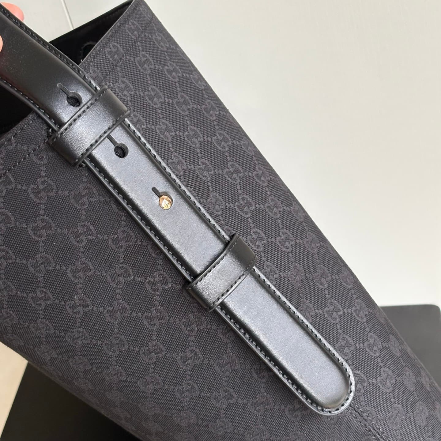 Gucci Product 850546