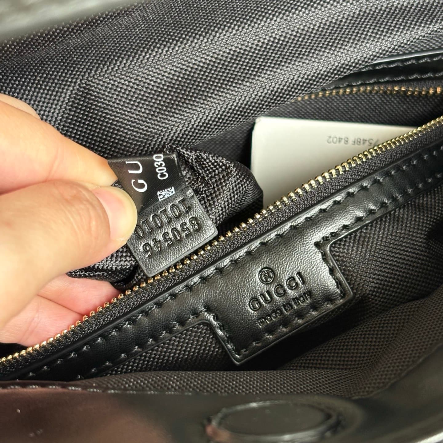 Gucci Product 850546