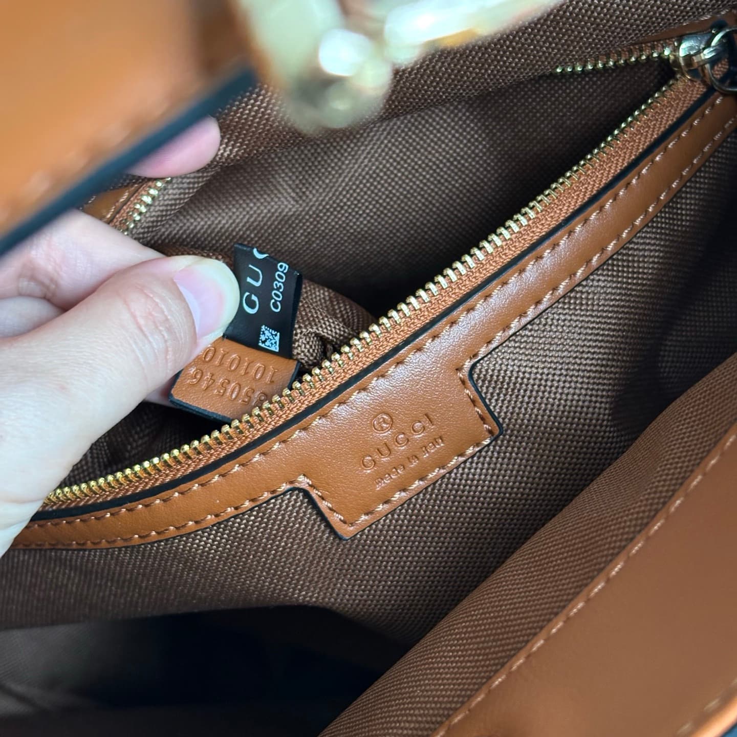 Gucci Product 850546