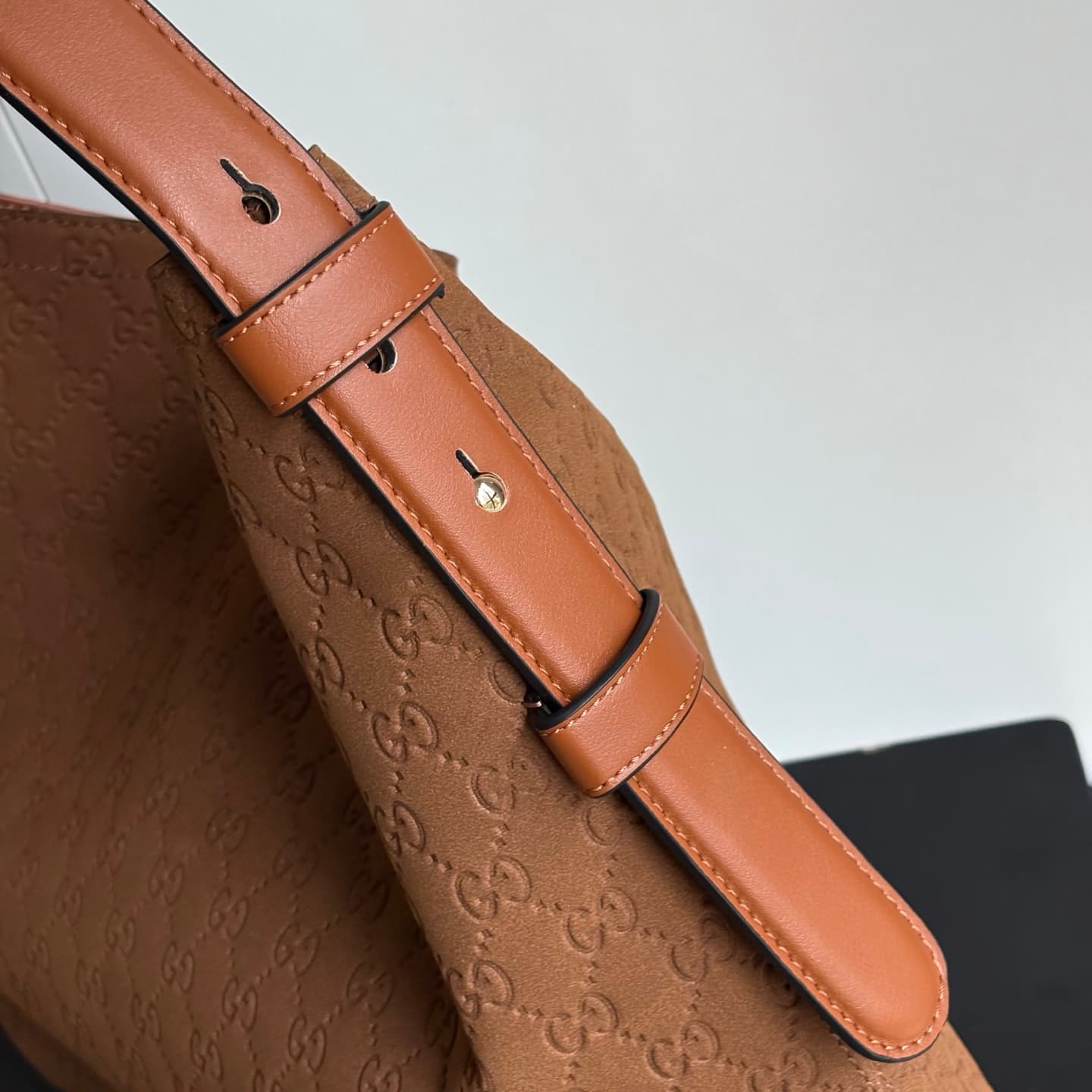 Gucci Product 850546