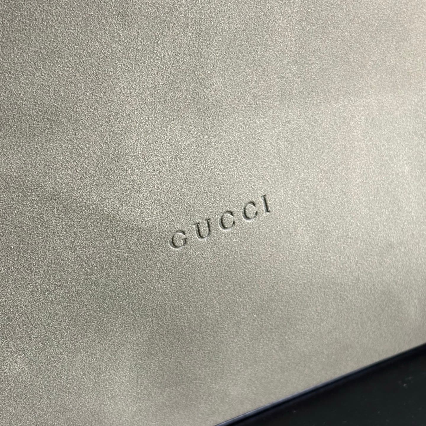 Gucci Product 850546