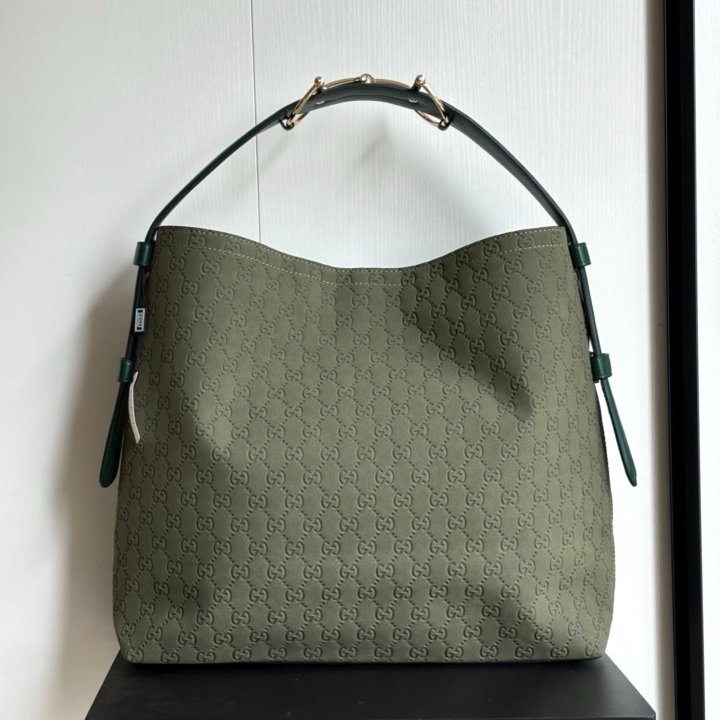 Gucci Product 850546