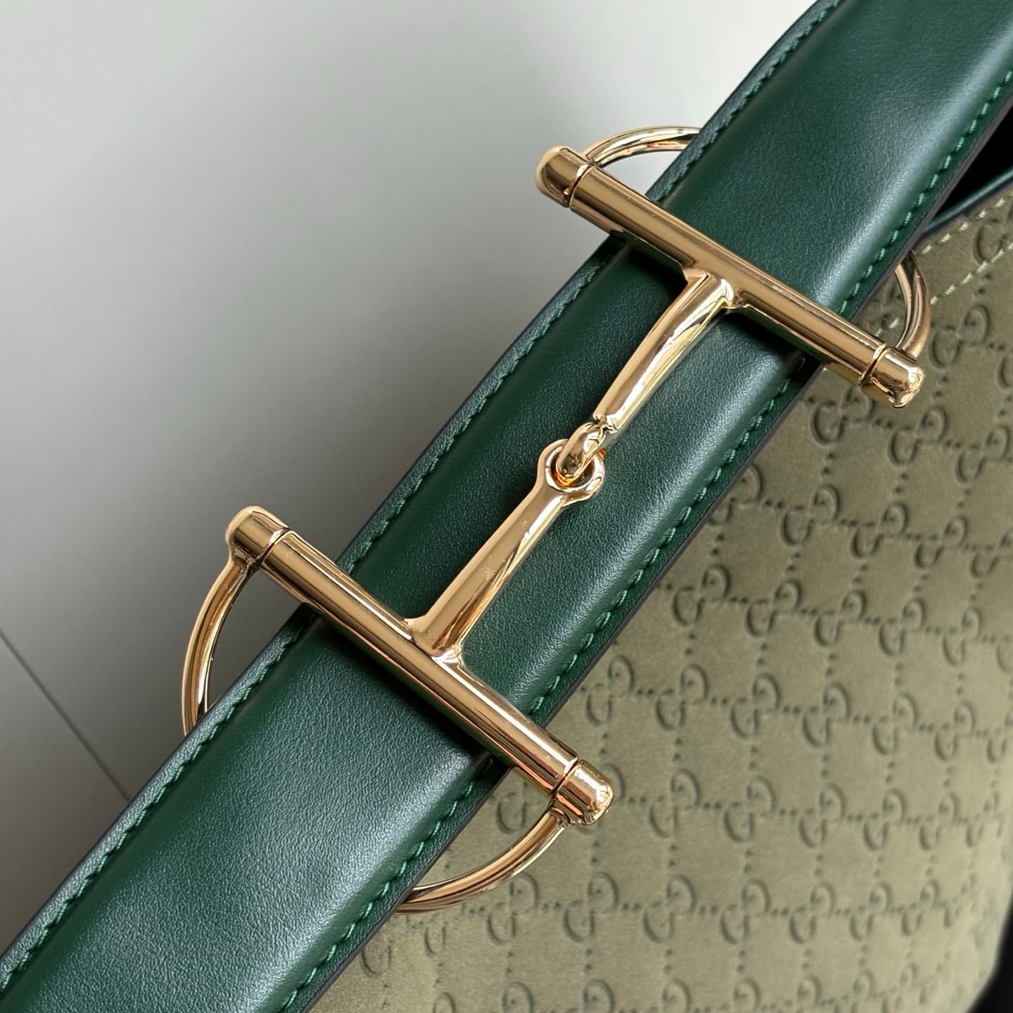 Gucci Product 850546