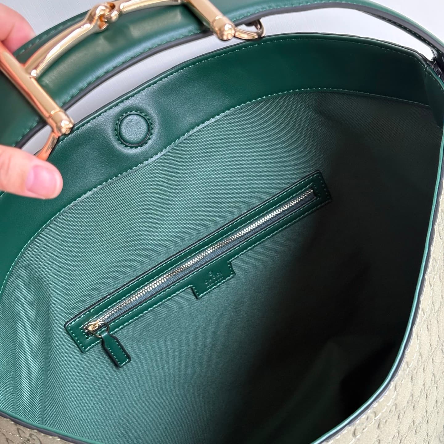 Gucci Product 850546