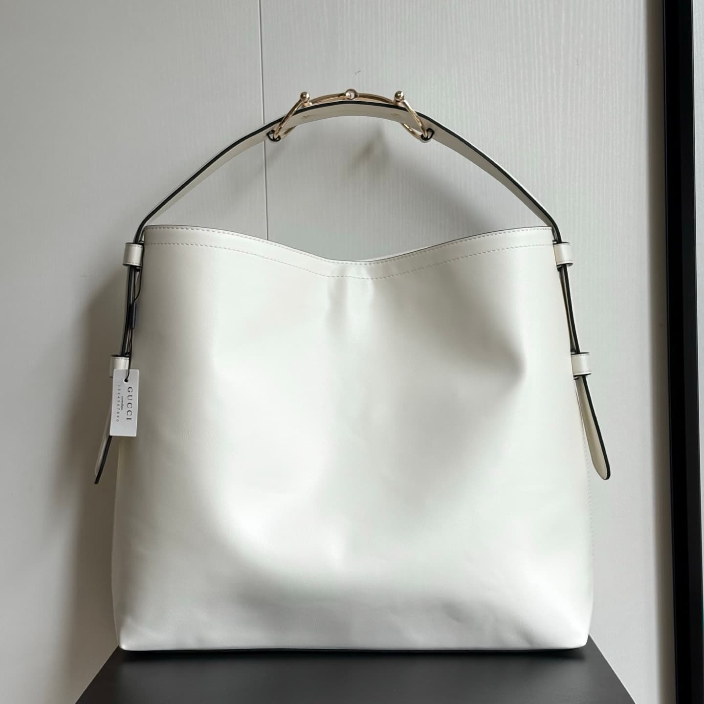 Gucci Product 850546