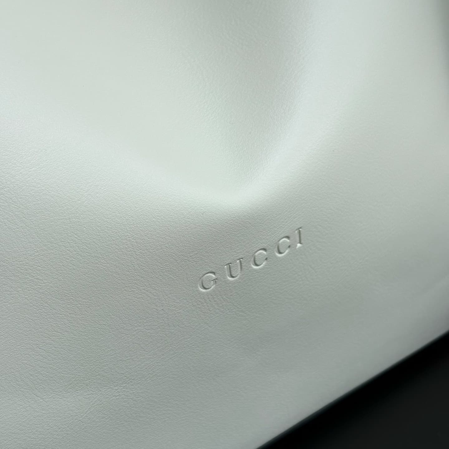 Gucci Product 850546