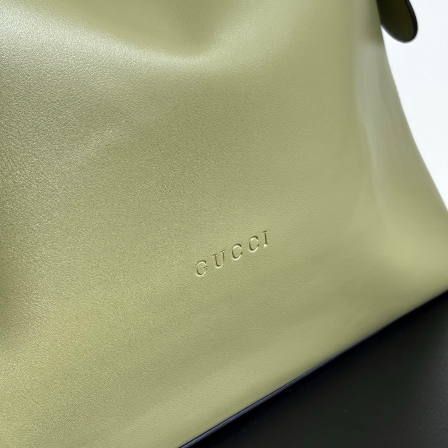 Gucci Product 850546